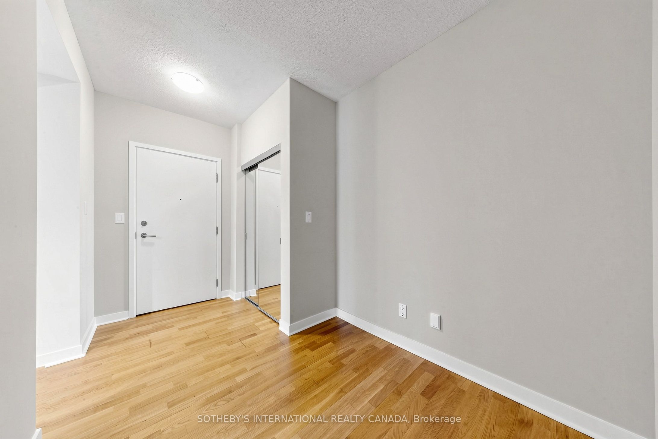 295 Adelaide Street W 3906 Property Photo 23