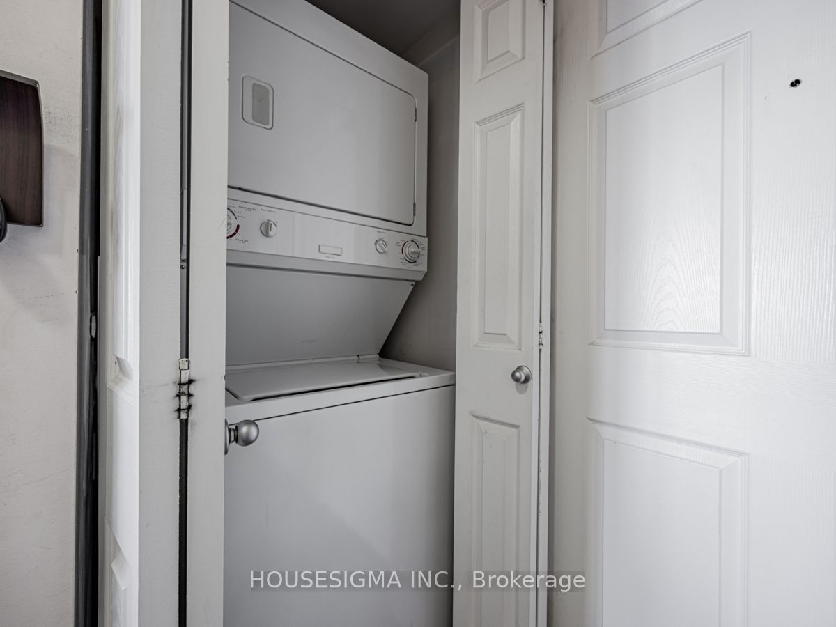 19 Barberry Place 505 Property Photo 18