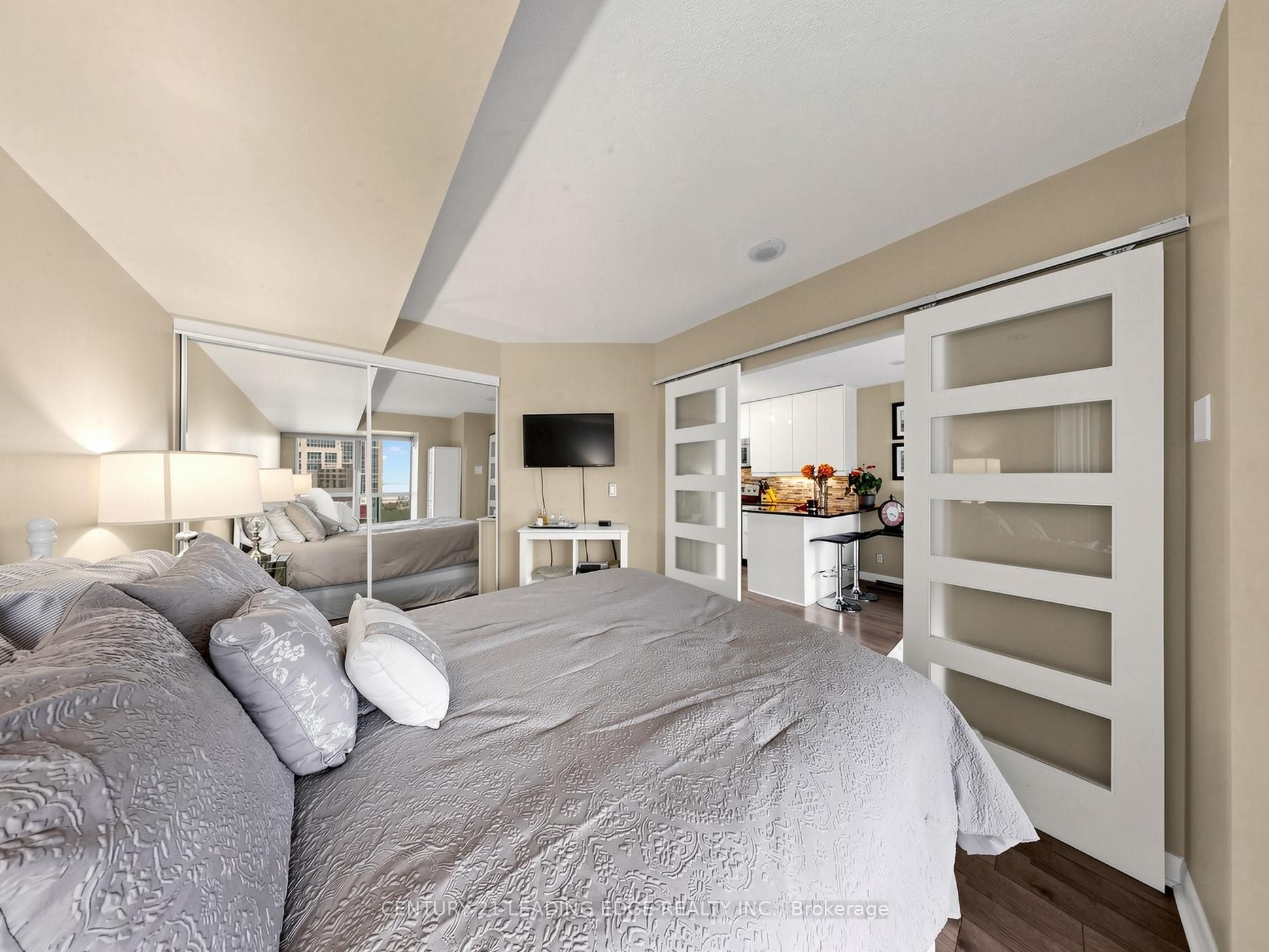 600 Fleet Street 2508 Property Photo 20