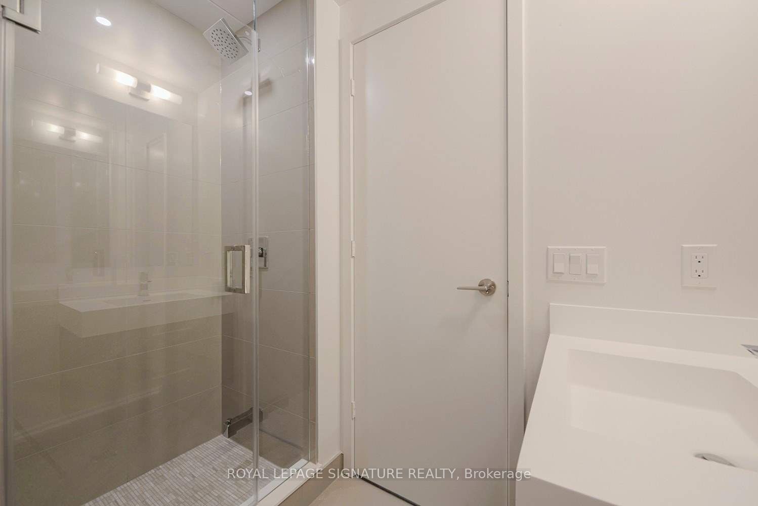 1 Yorkville Avenue 4308 Property Photo 13