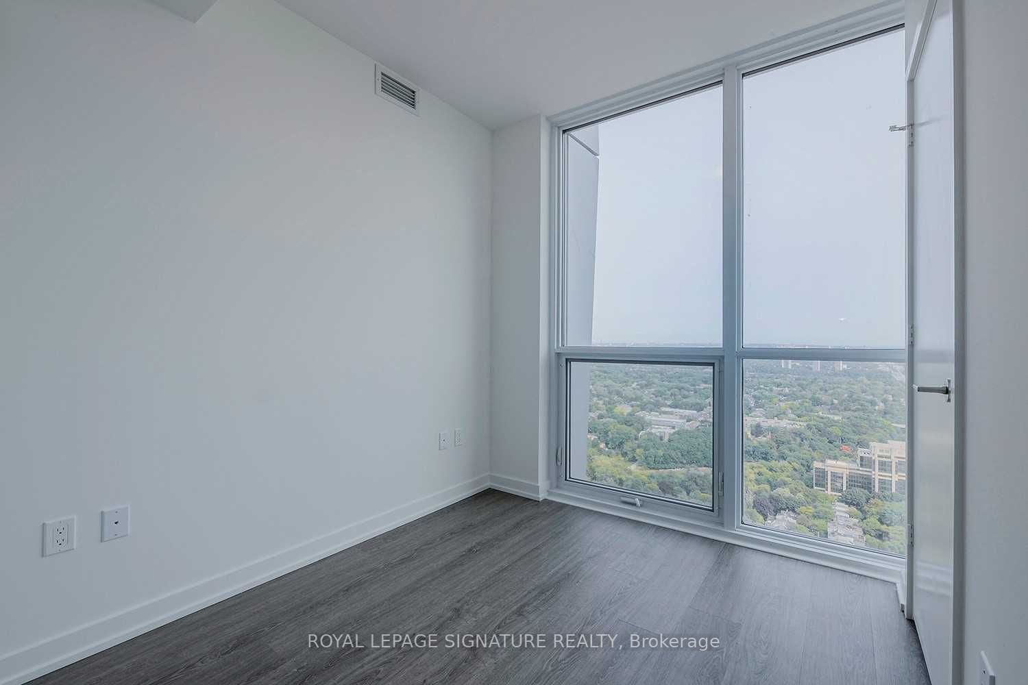 1 Yorkville Avenue 4308 Property Photo 22