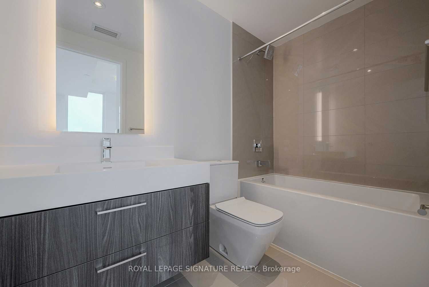 1 Yorkville Avenue 4308 Property Photo 28