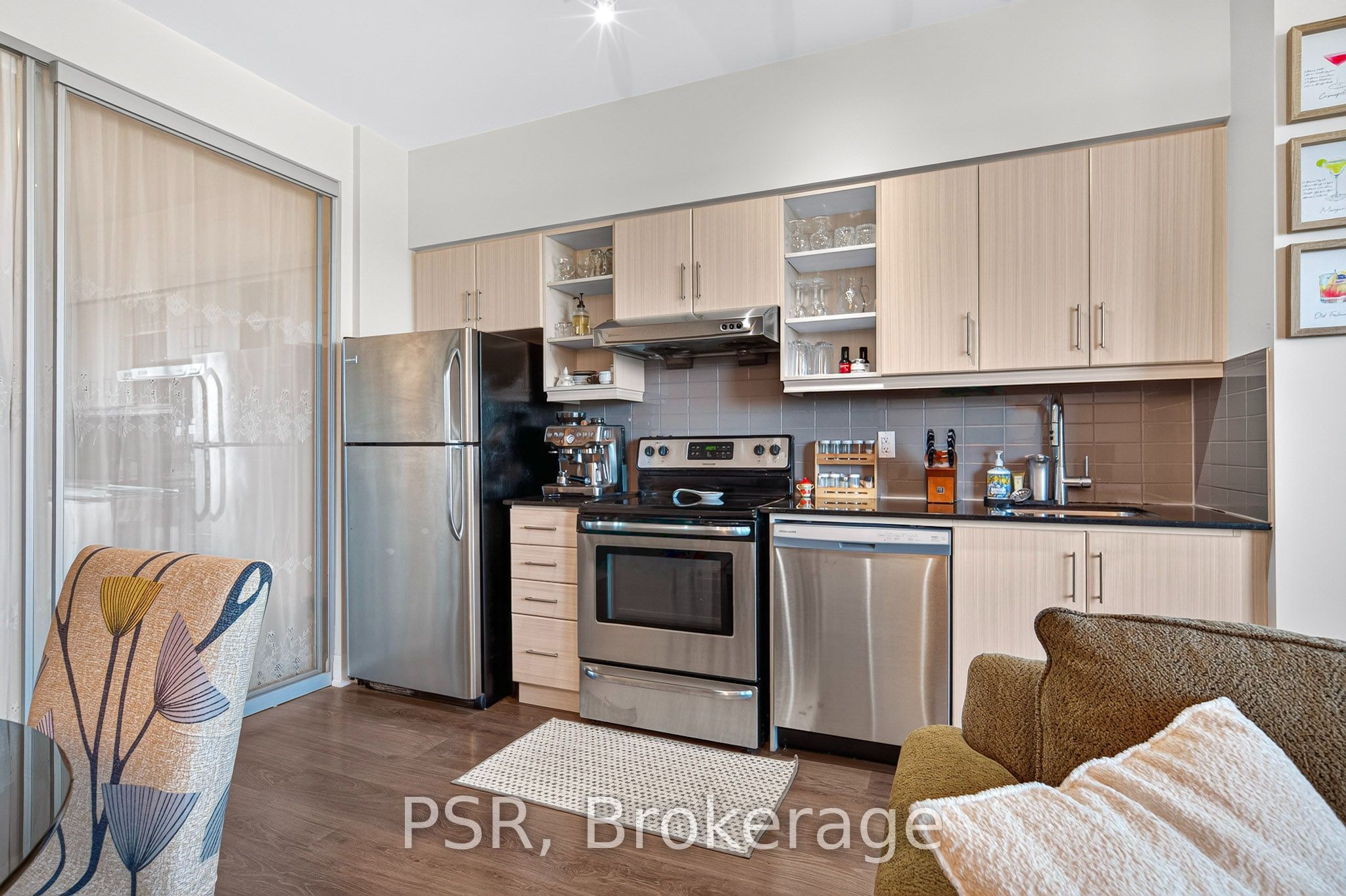 160 Vanderhoof Avenue 403 Property Photo 8