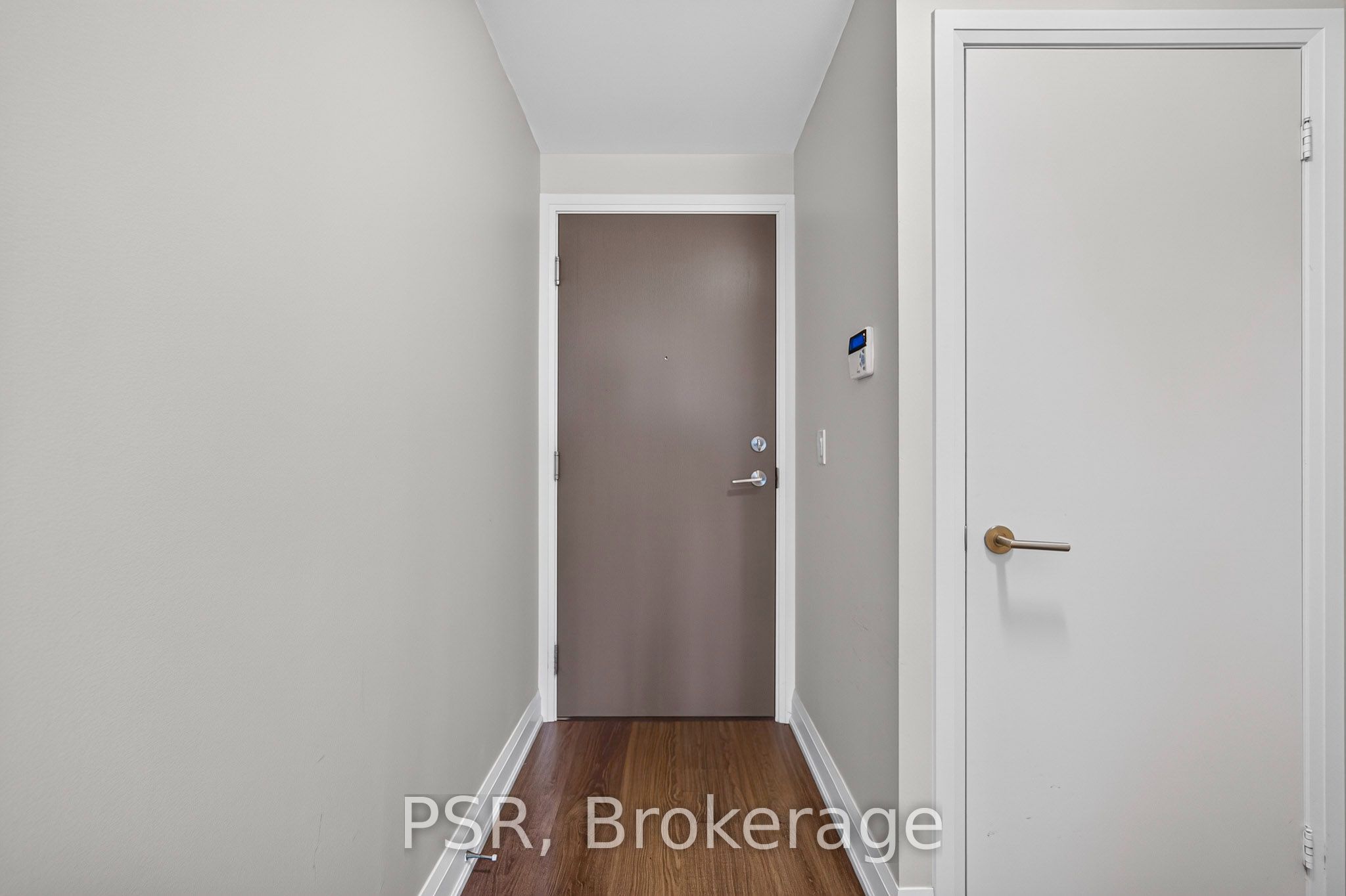 160 Vanderhoof Avenue 403 Property Photo 13