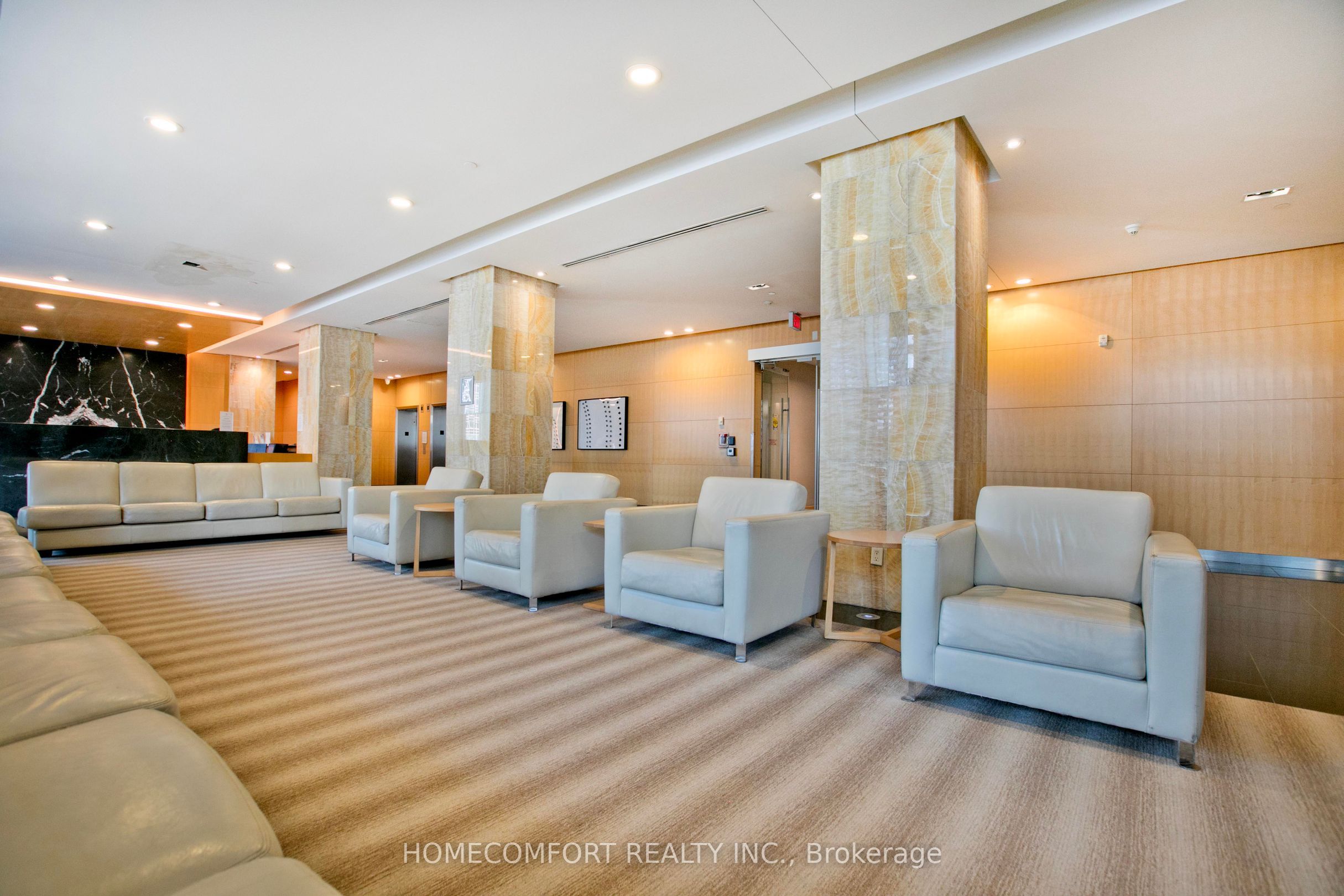 55 Bremner Boulevard 4107 Property Photo 2