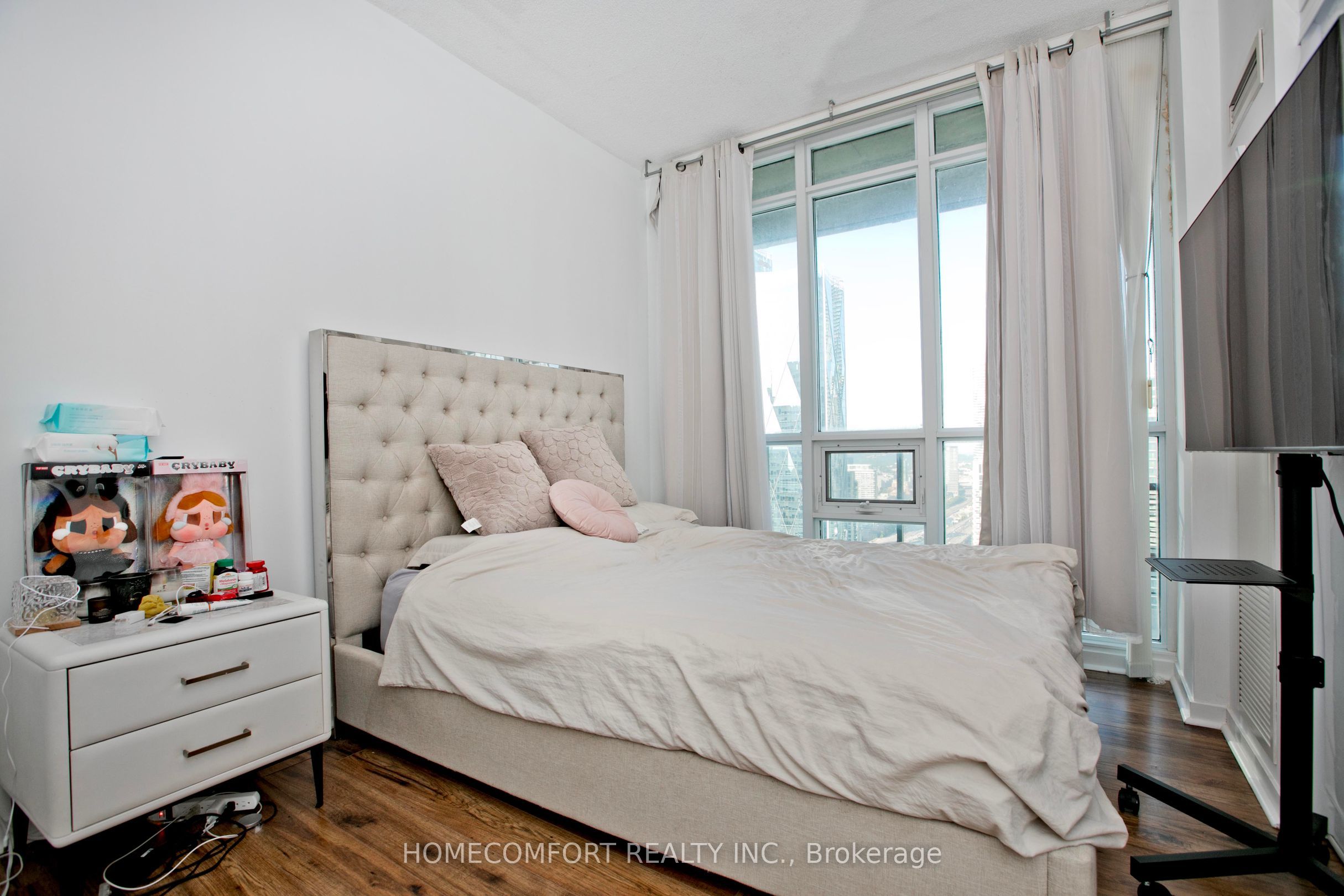 55 Bremner Boulevard 4107 Property Photo 11