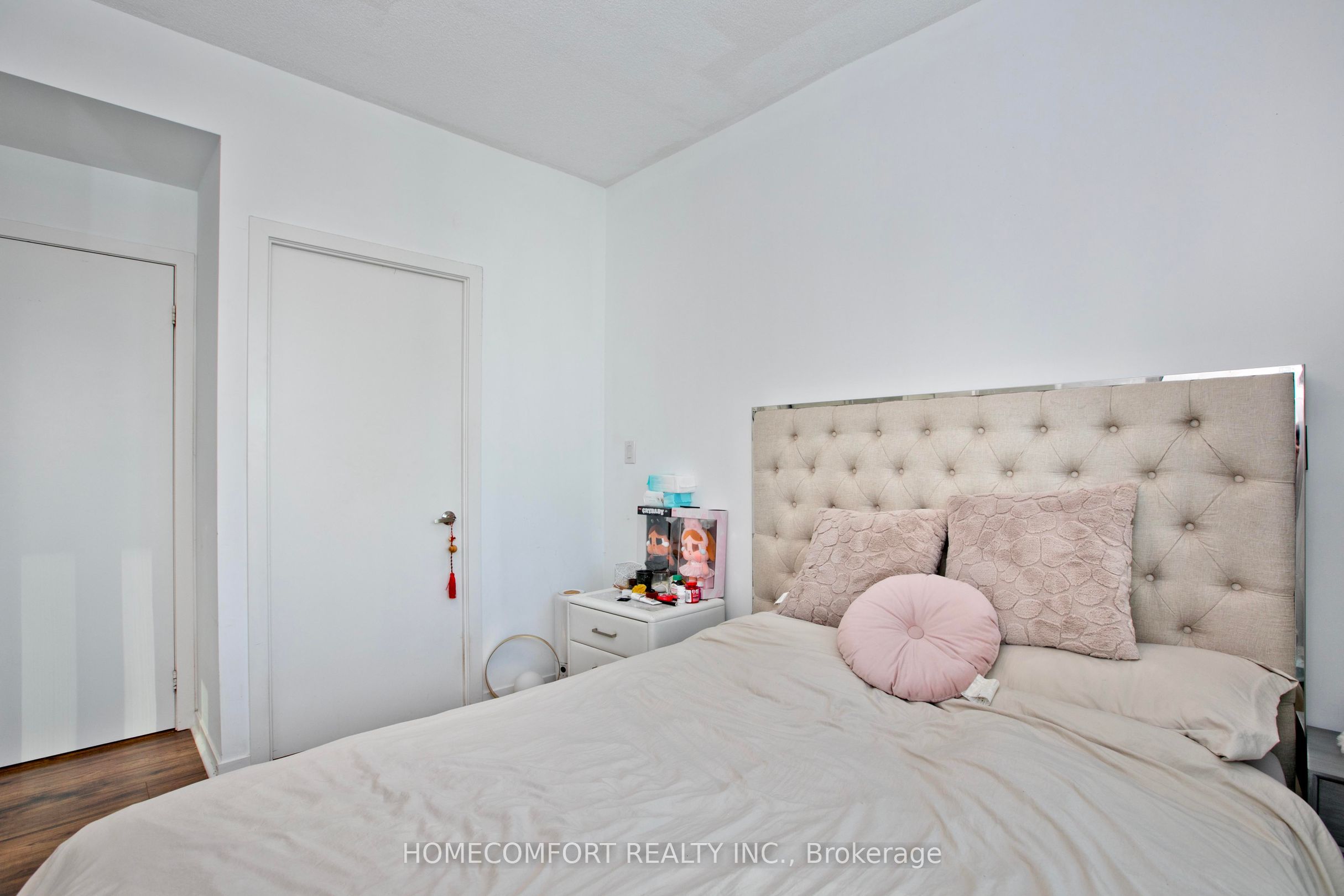 55 Bremner Boulevard 4107 Property Photo 13