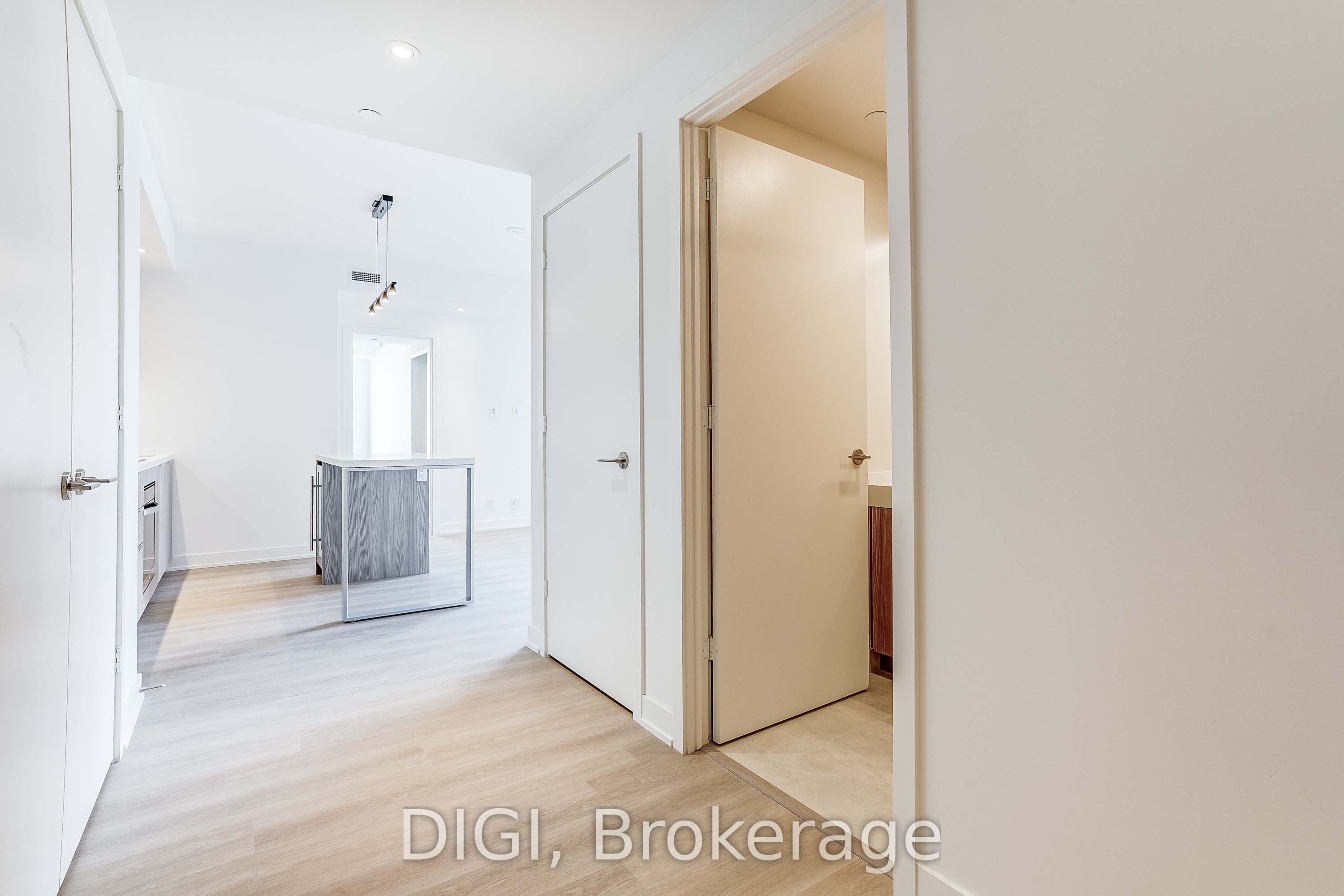 120 Ontario Street Q1218 Property Photo 2