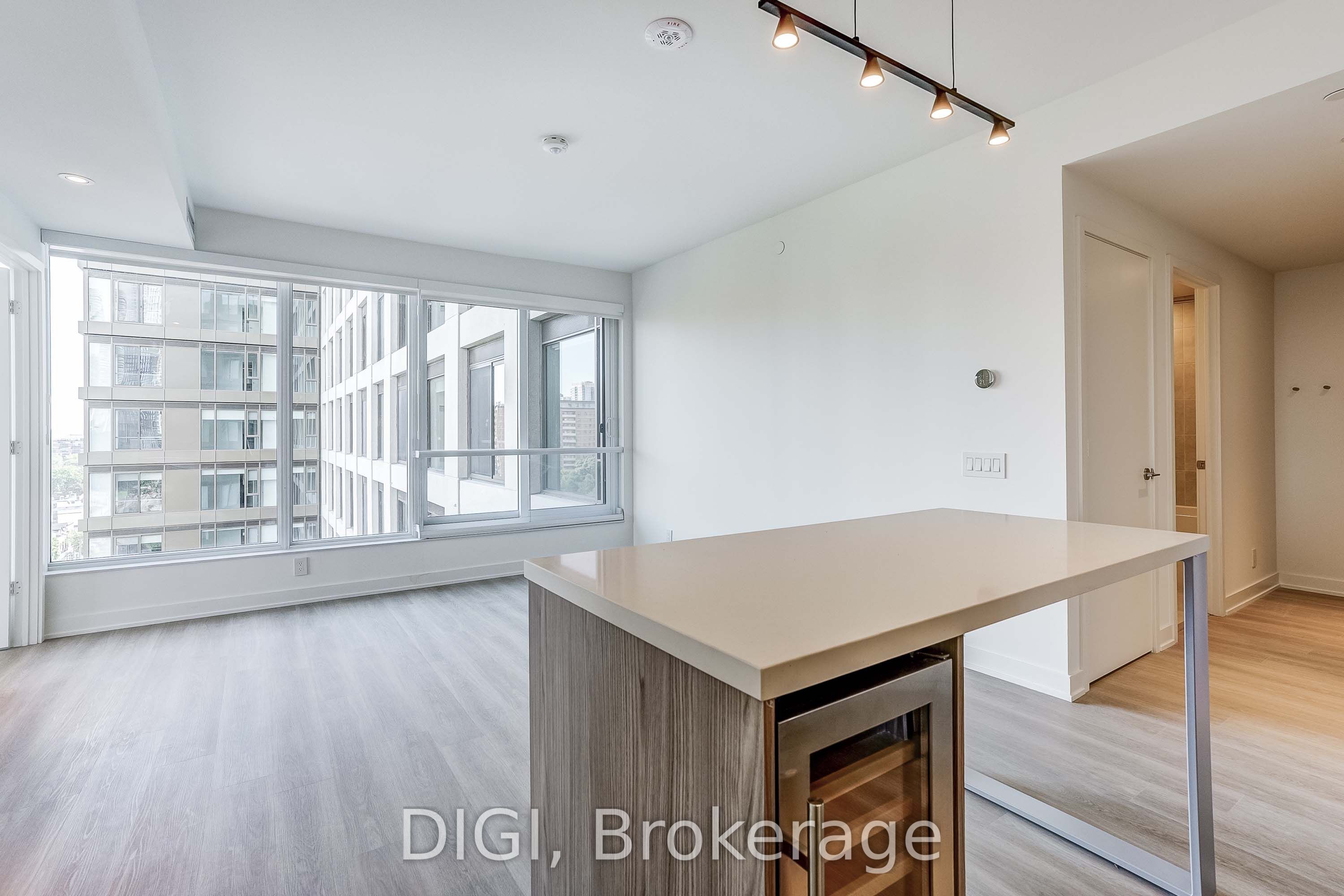 120 Ontario Street Q1218 Property Photo 6