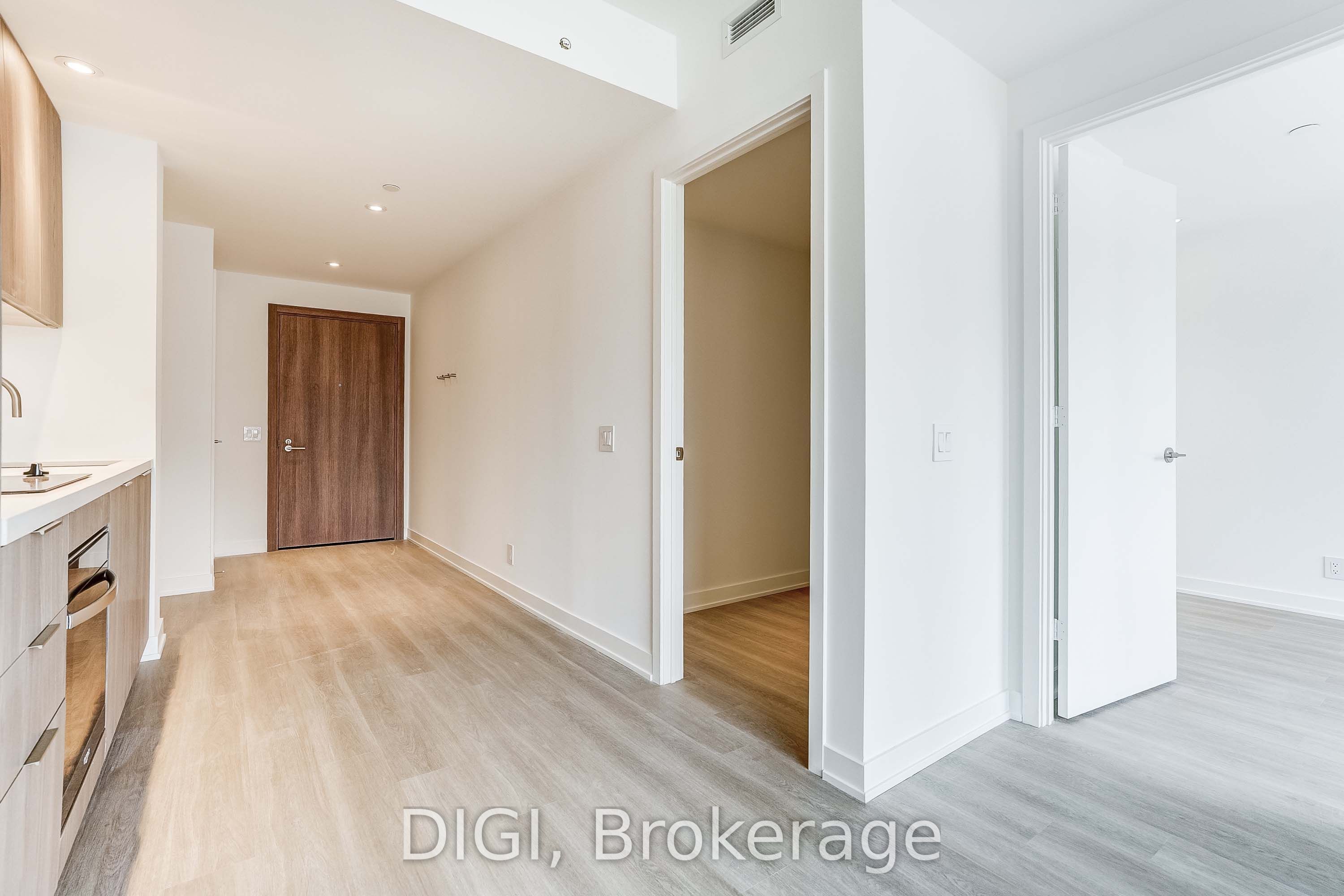 120 Ontario Street Q1215 Property Photo 4