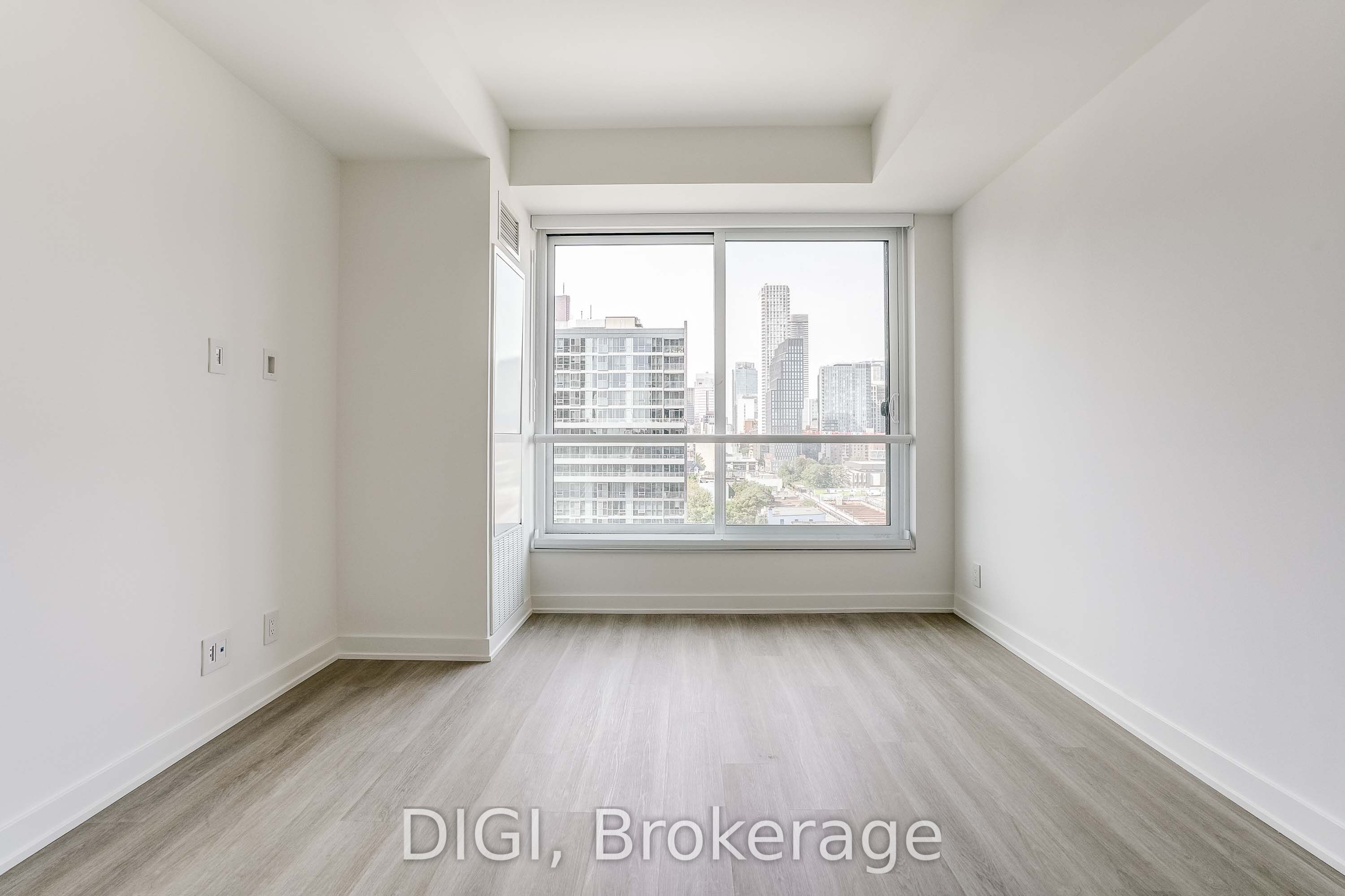 120 Ontario Street Q1215 Property Photo 8