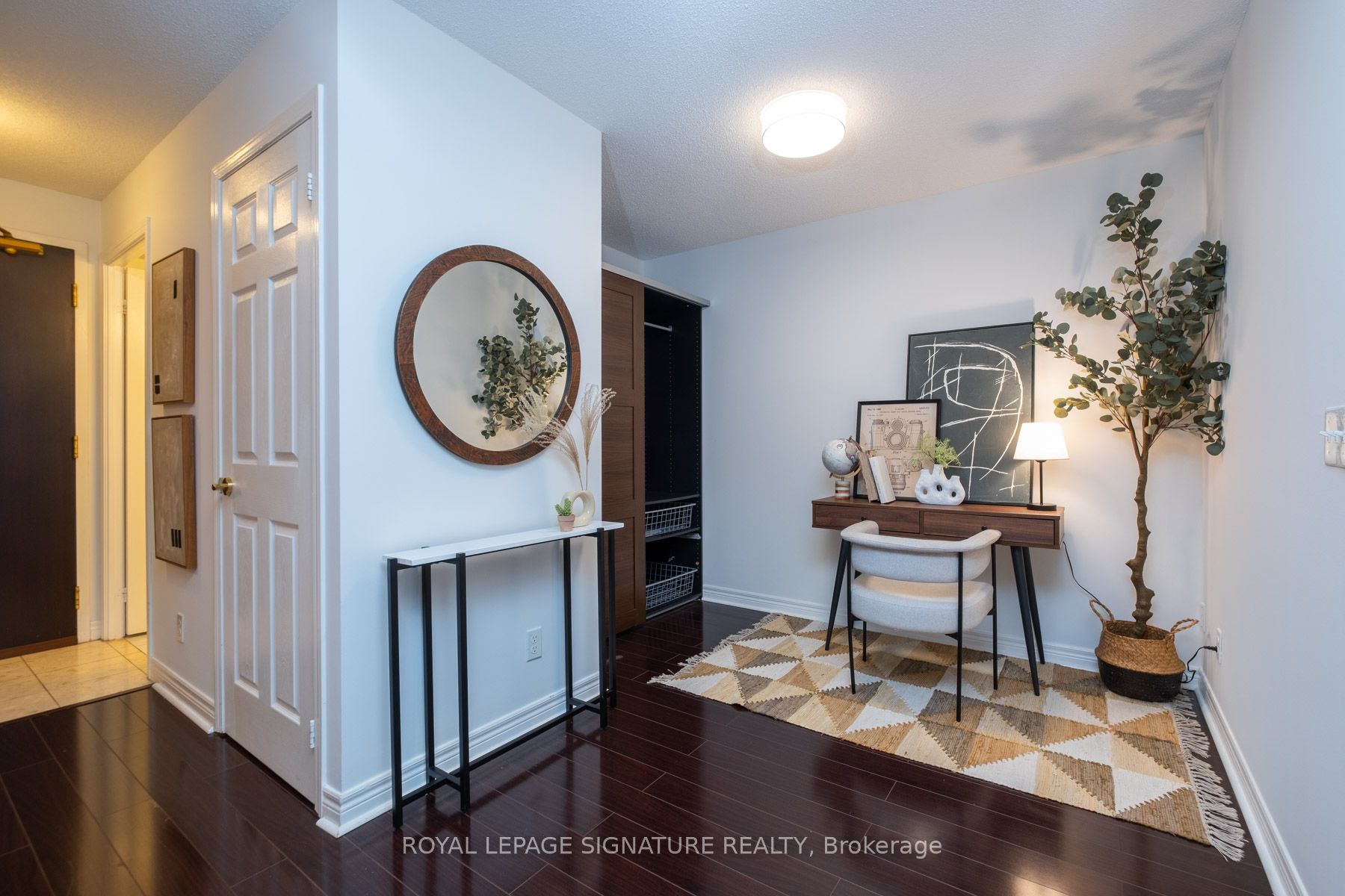 30 Grand Trunk Crescent Ph03 Property Photo 2