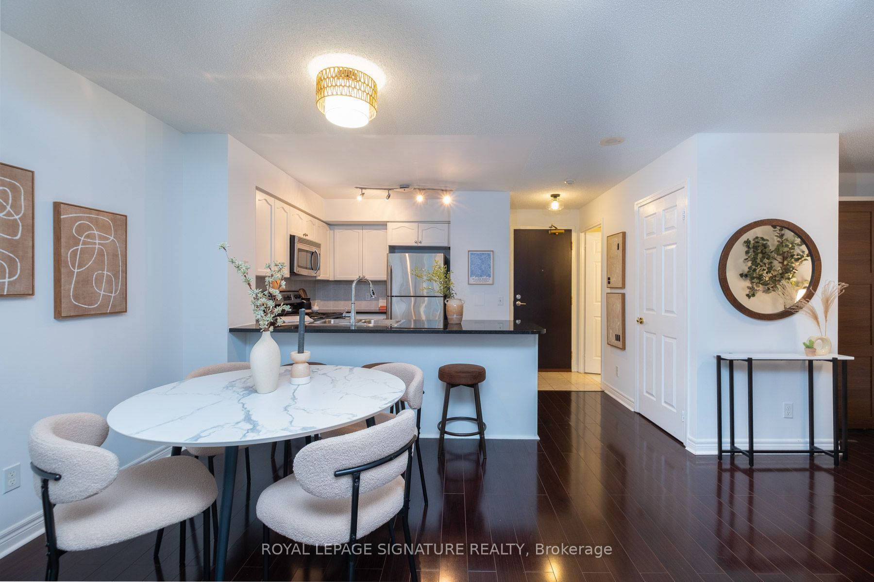 30 Grand Trunk Crescent Ph03 Property Photo 9