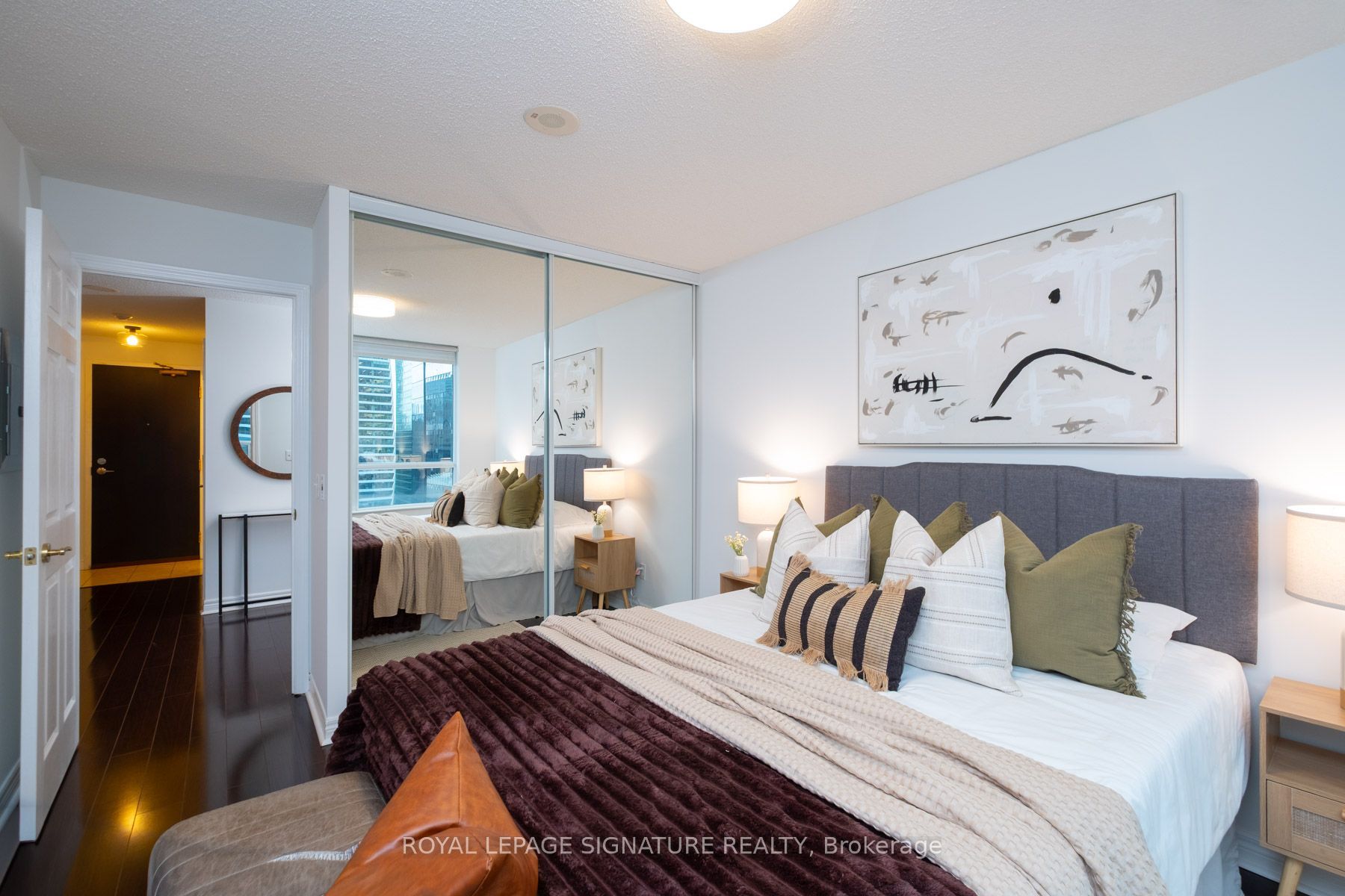 30 Grand Trunk Crescent Ph03 Property Photo 18