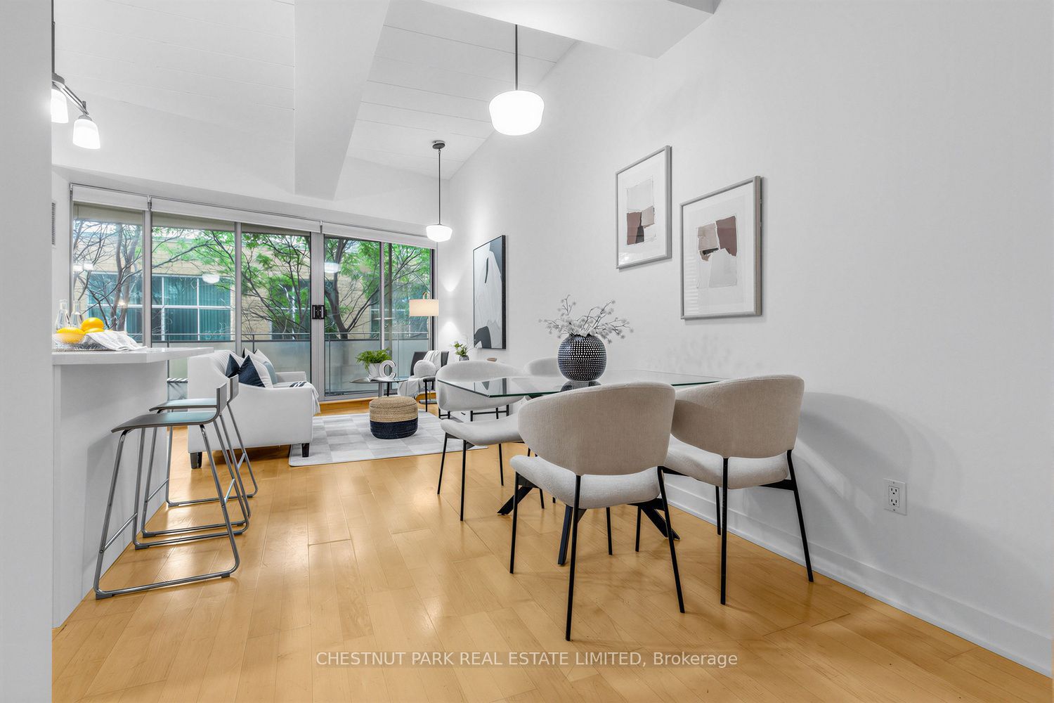160 Baldwin Street 409 Property Photo 5
