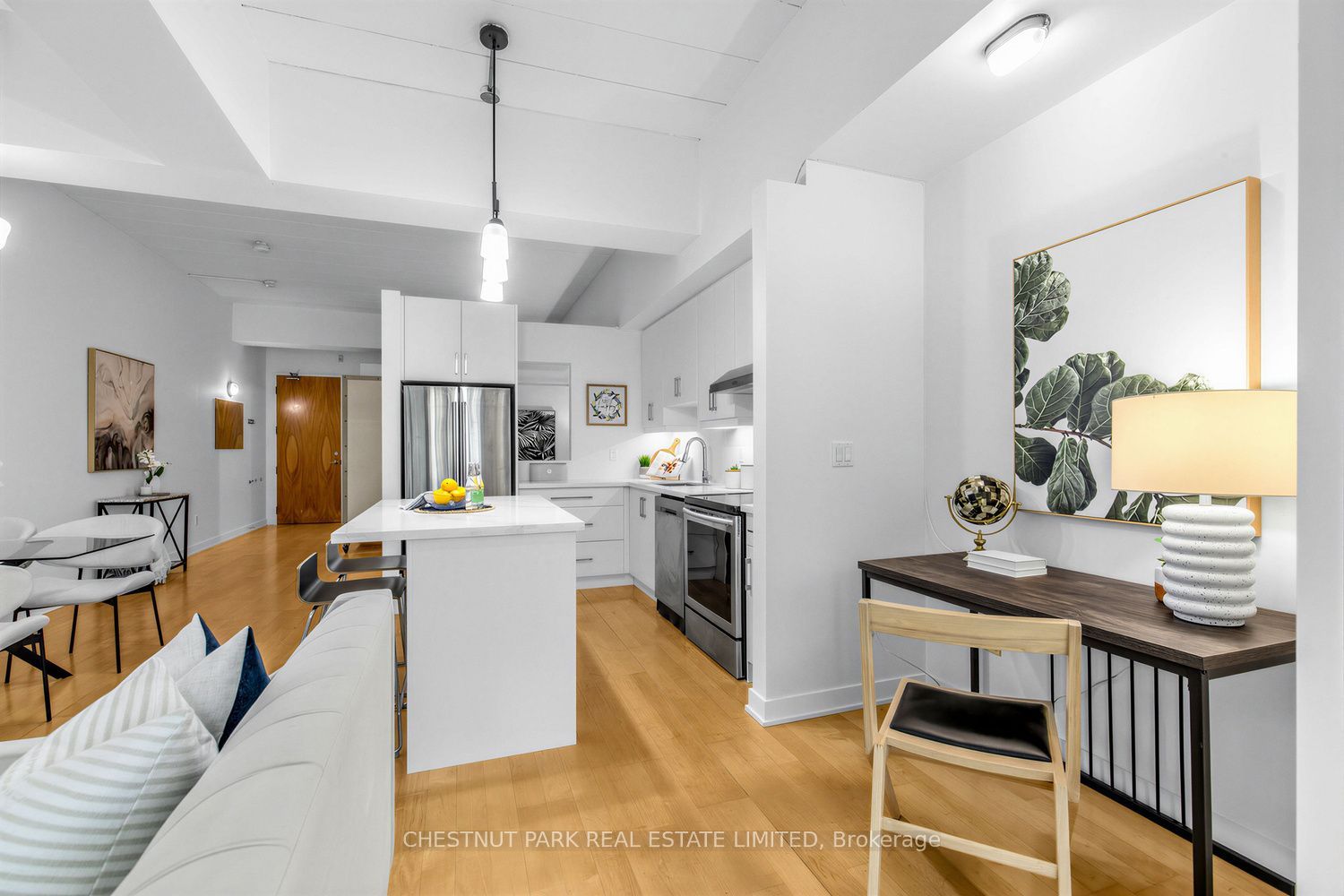160 Baldwin Street 409 Property Photo 15