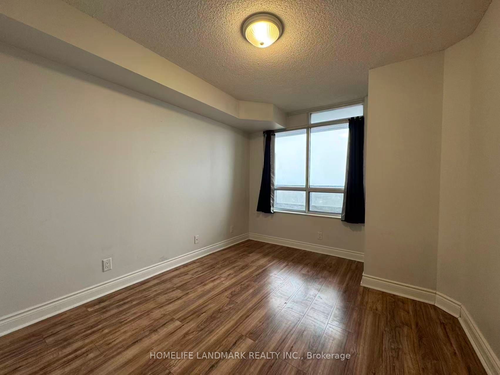 78 Harrison Garden Boulevard 1005 Property Photo 4