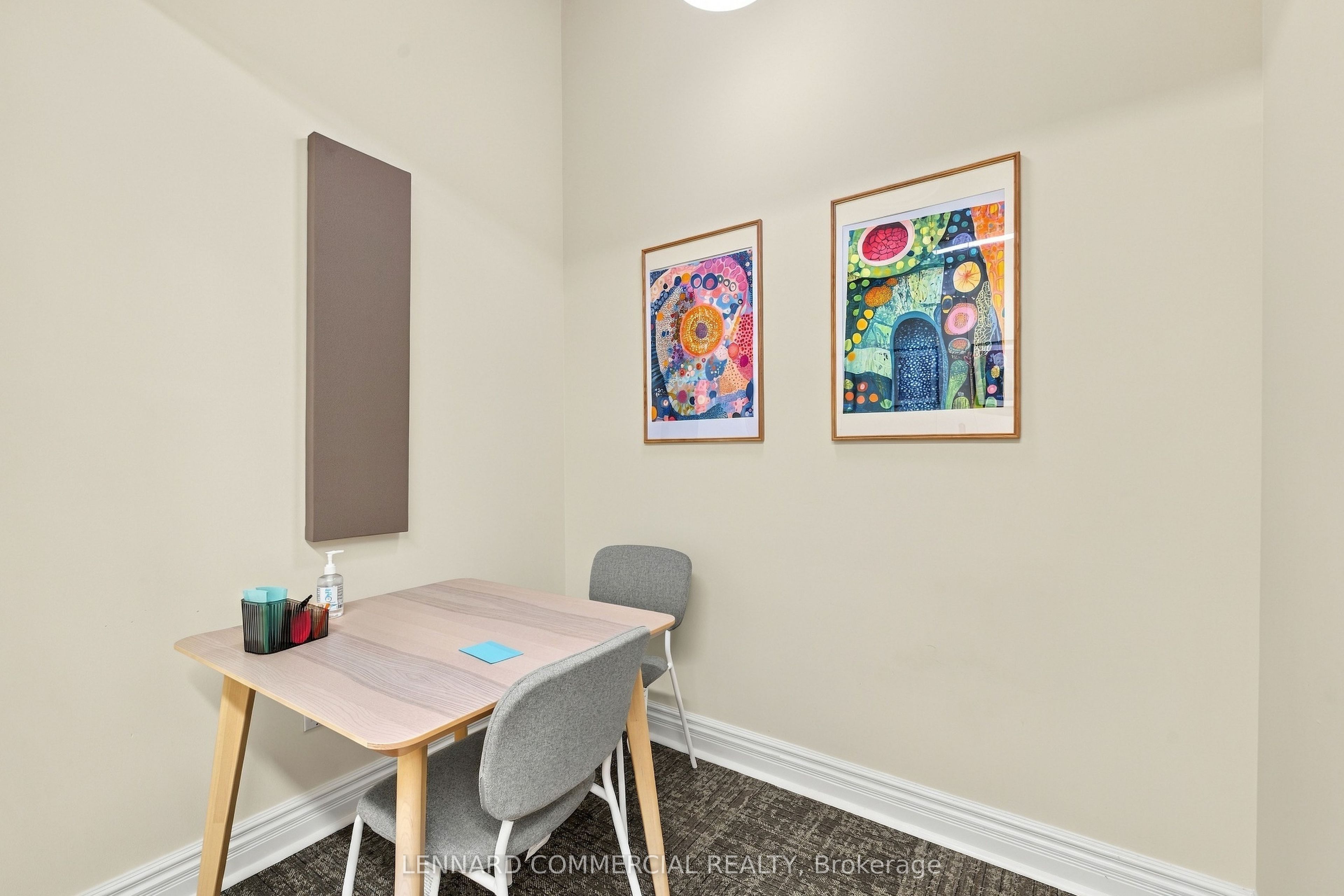 559 College Street 301 Property Photo 11