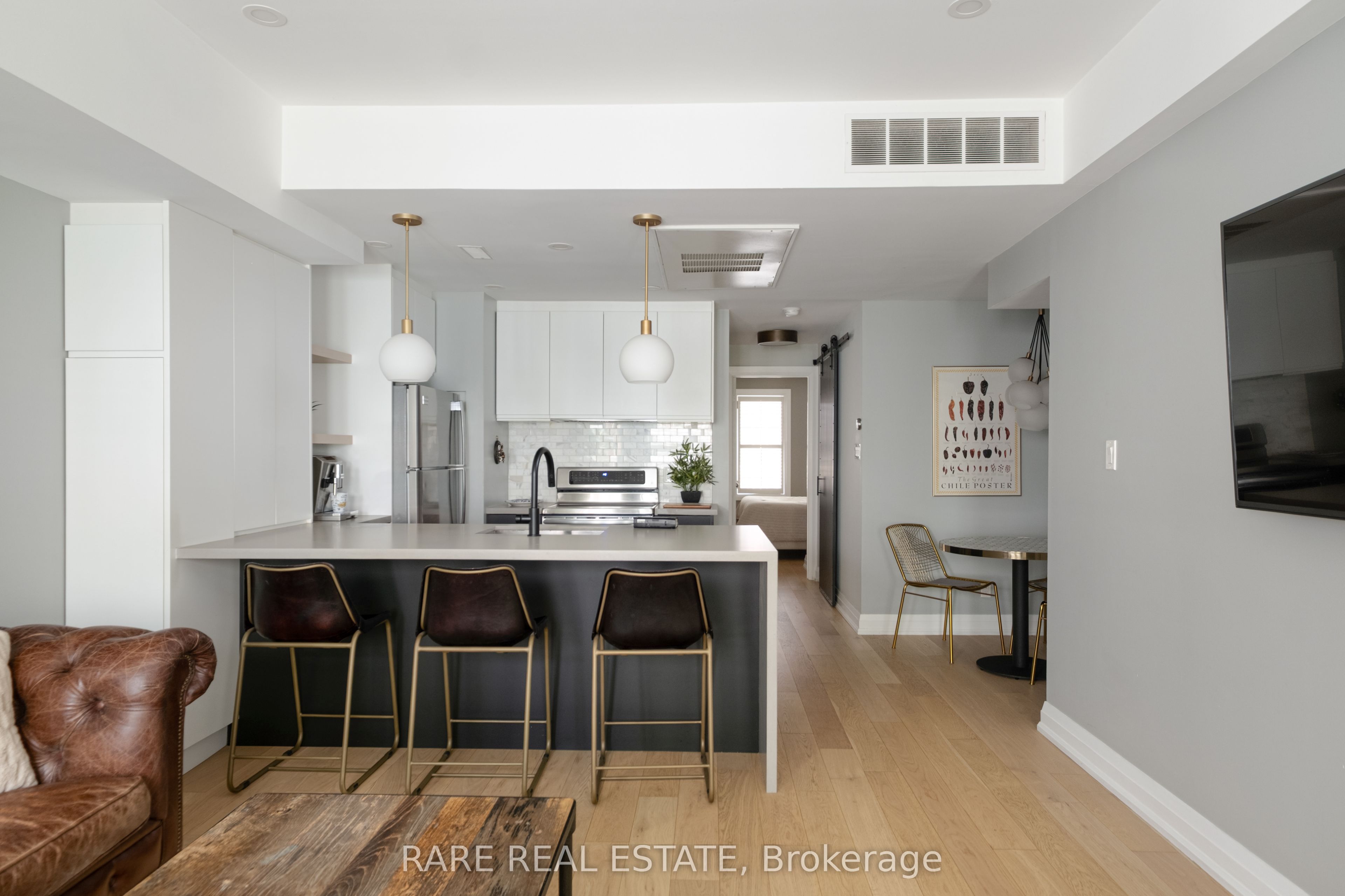 11 Niagara Street 21 Property Photo 11