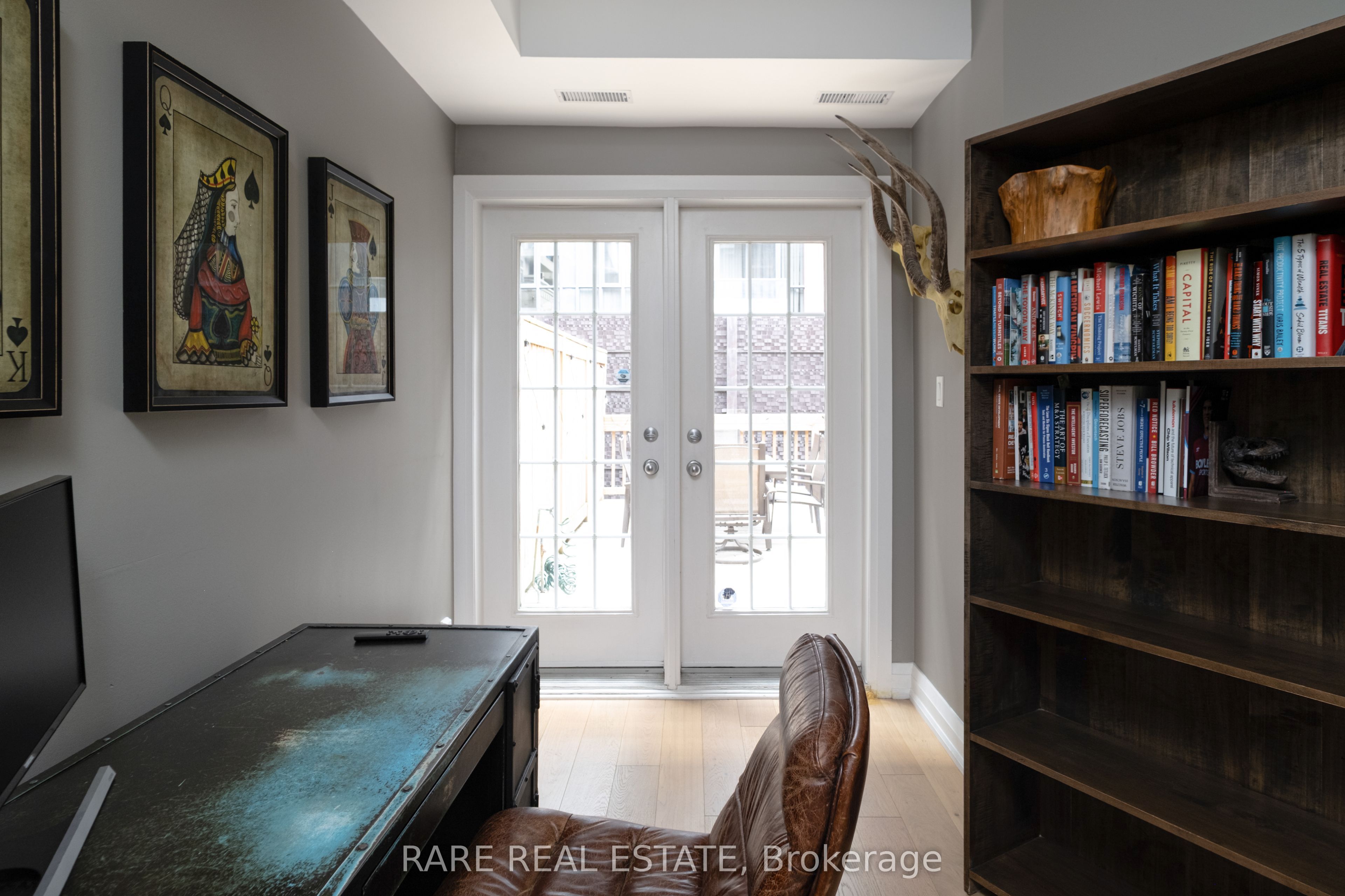 11 Niagara Street 21 Property Photo 22