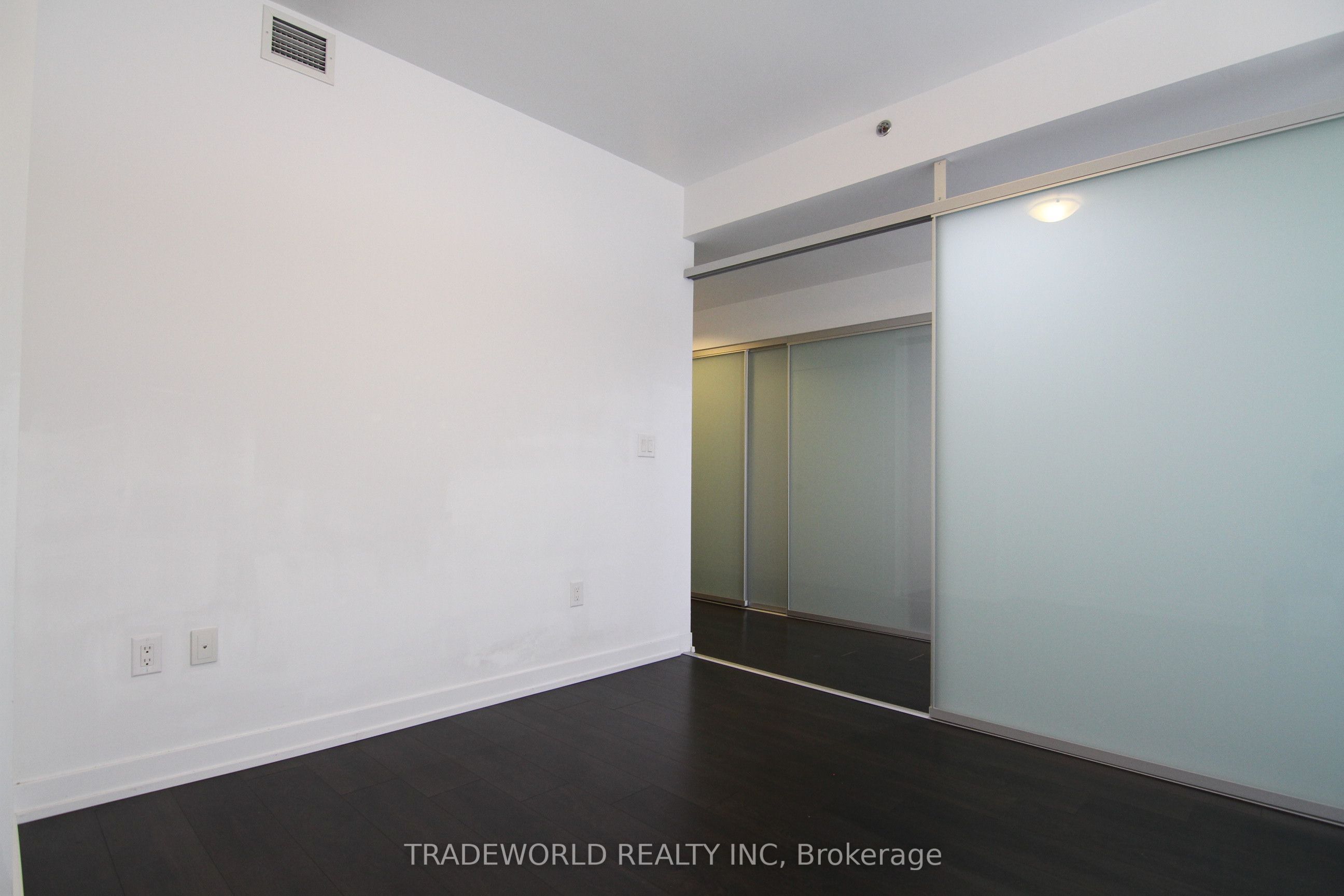 426 University Avenue 2801 Property Photo 13