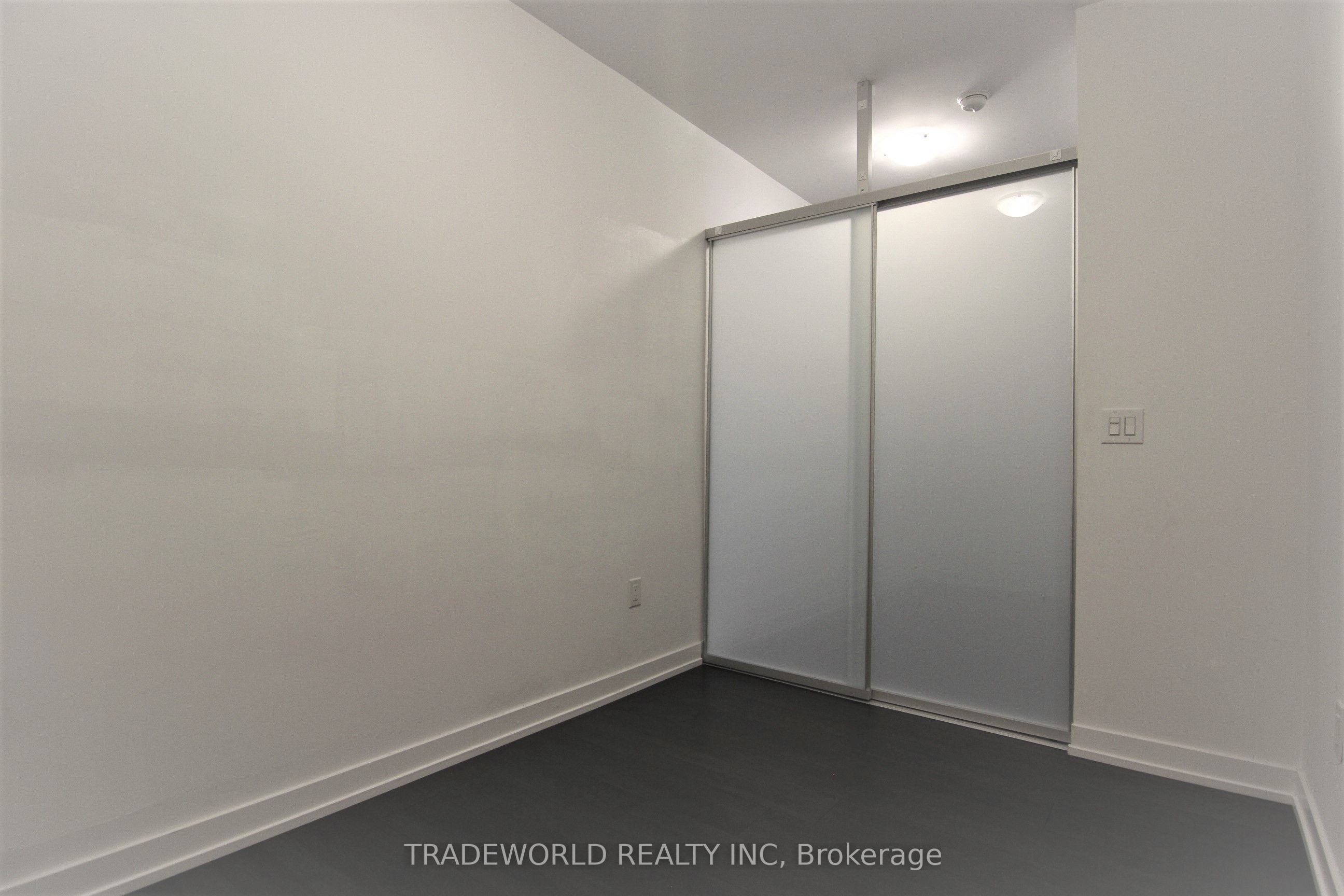 426 University Avenue 2801 Property Photo 15
