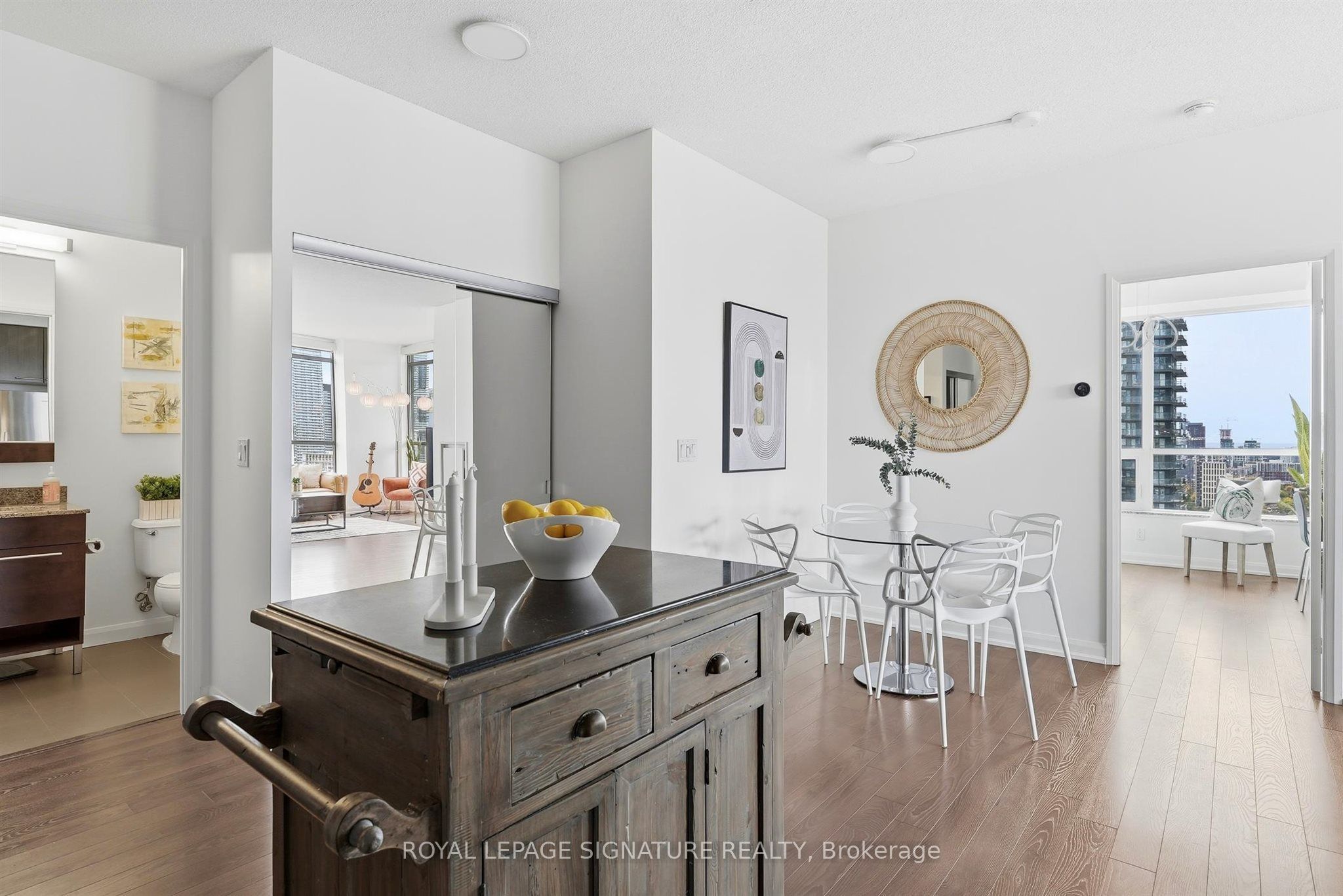 500 Sherbourne Street 2009 Property Photo 6