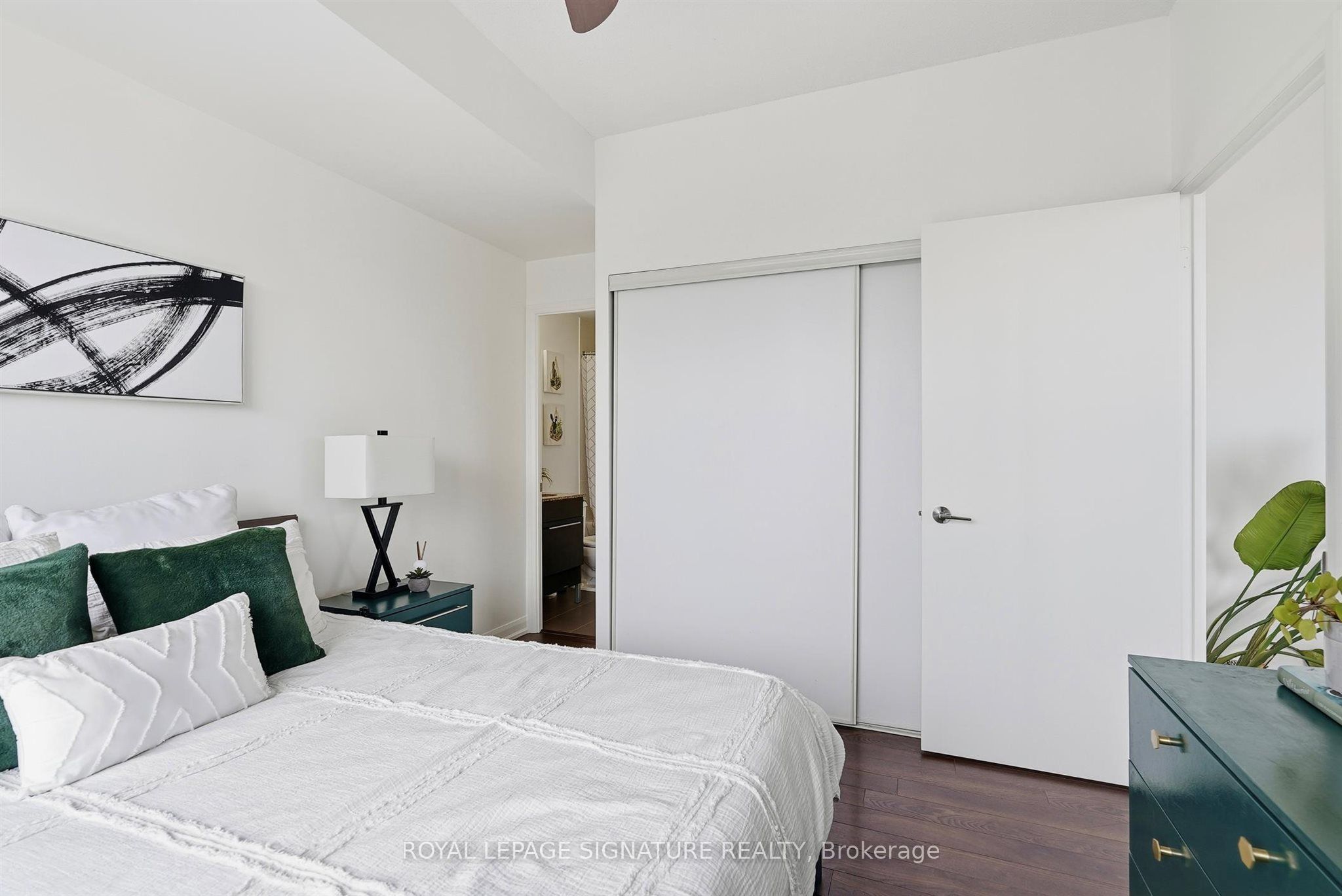 500 Sherbourne Street 2009 Property Photo 15