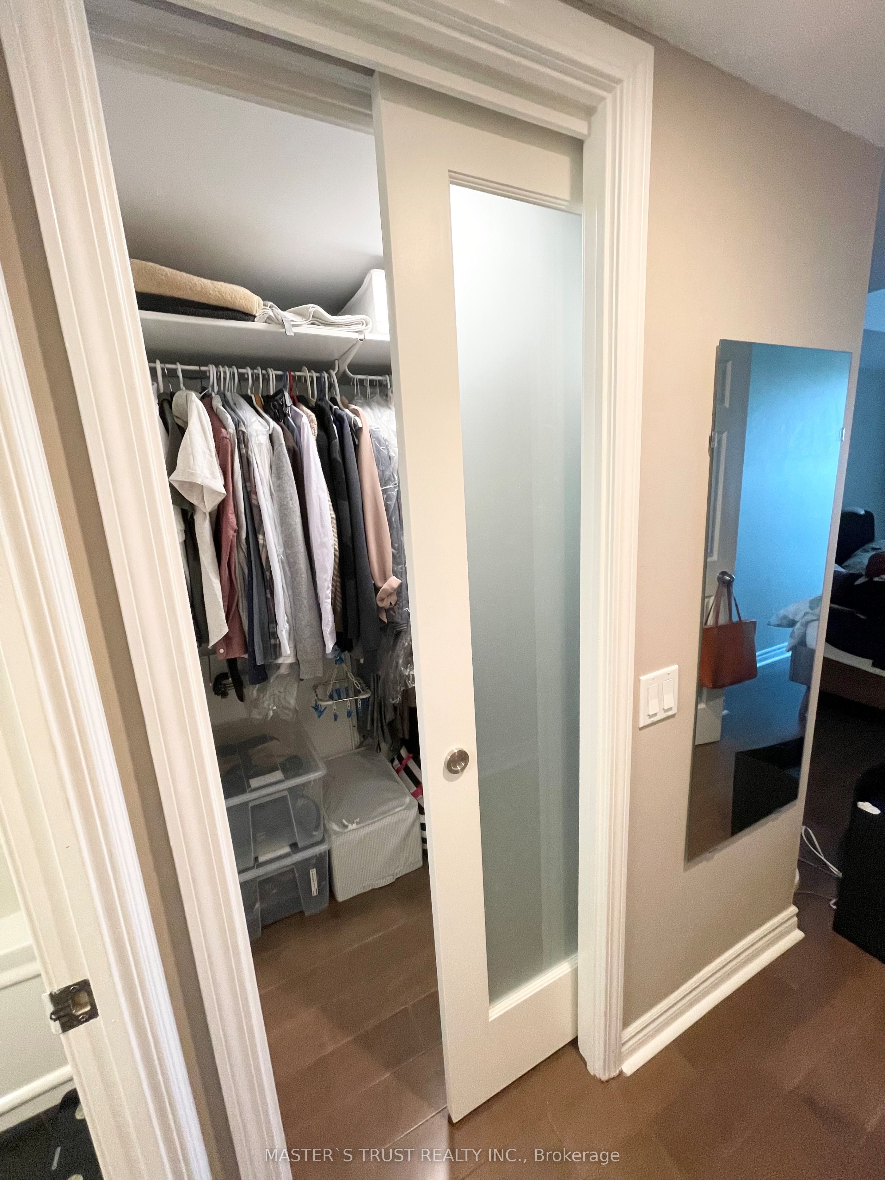 28 Harrison Garden Boulevard 801 Property Photo 12