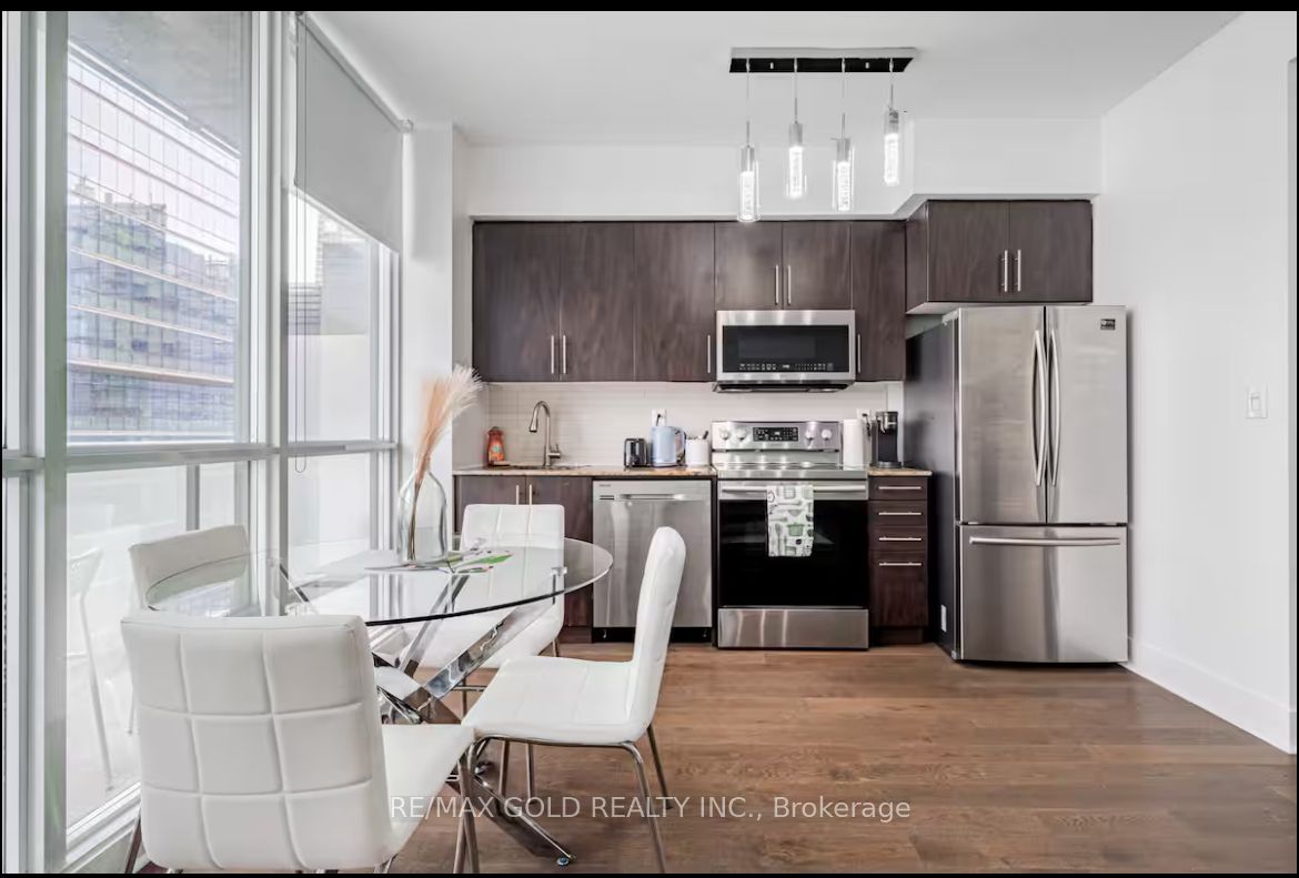 55 Bremner Boulevard 2811 Property Photo 15