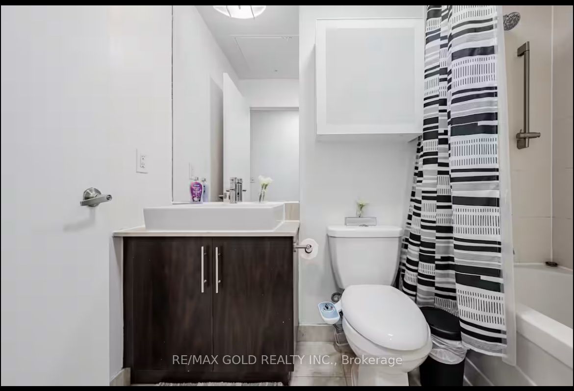 55 Bremner Boulevard 2811 Property Photo 21