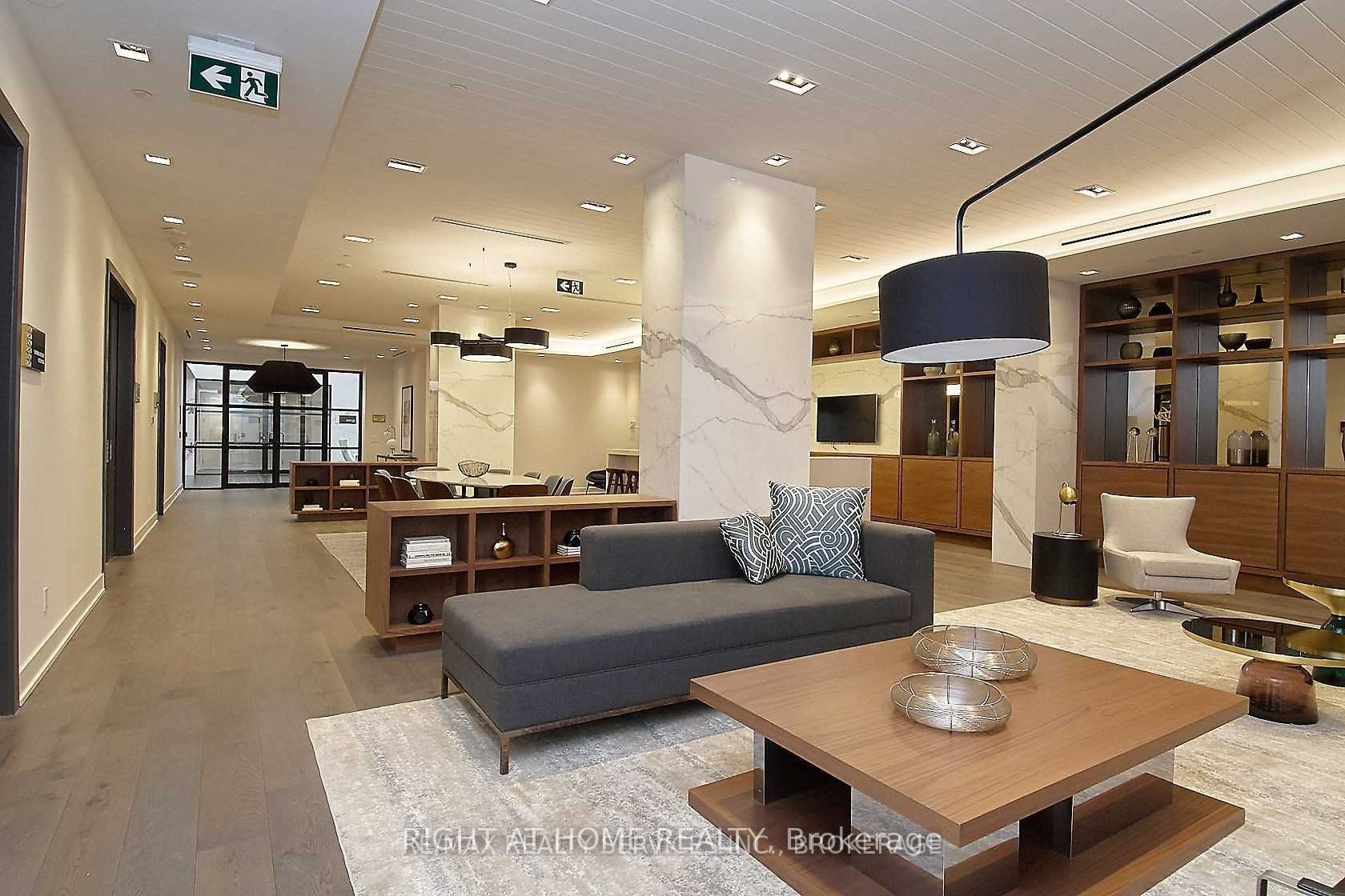 55 Merchants Wharf 519 Property Photo 18