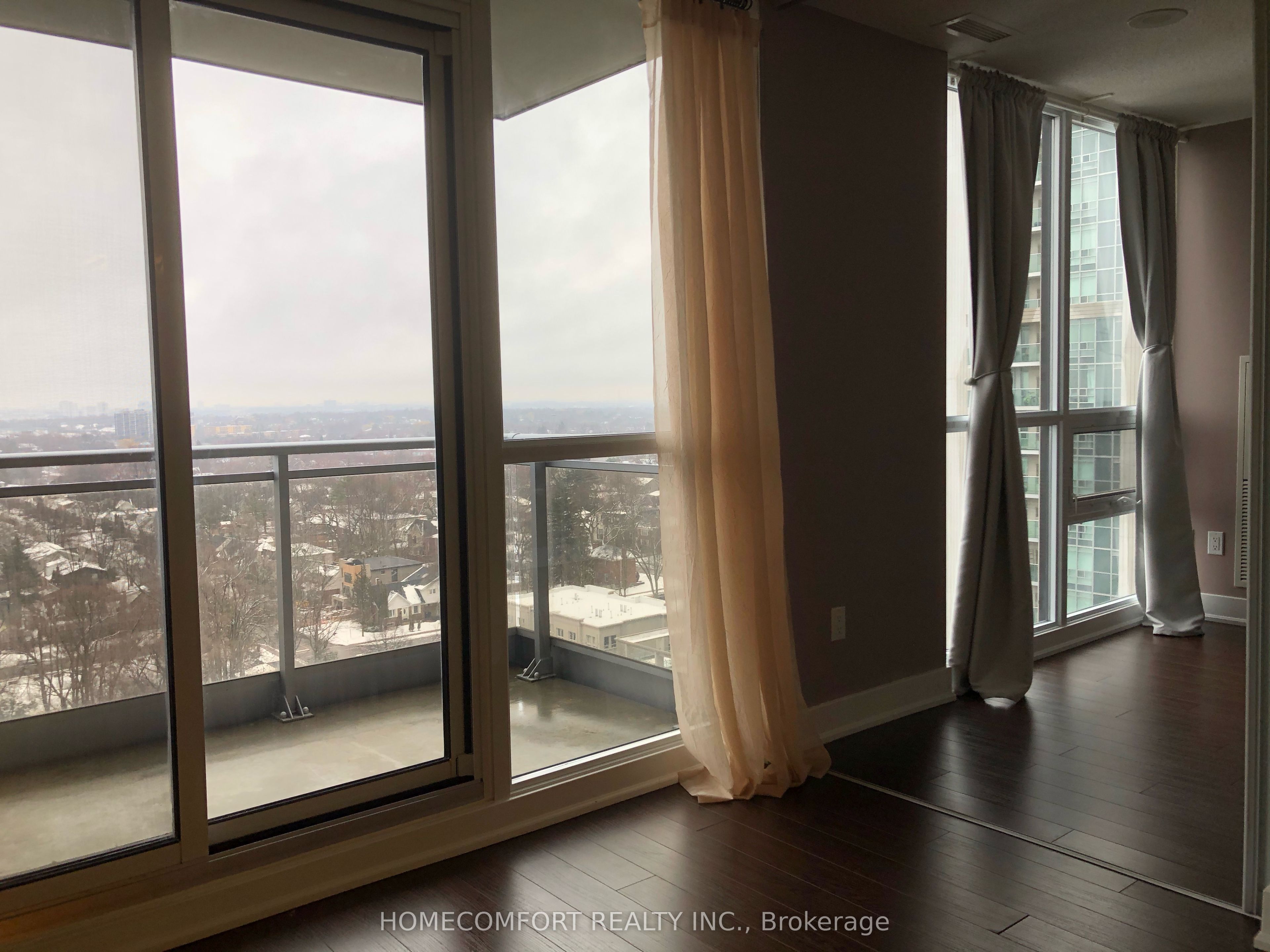 23 Sheppard Avenue East Avenue 1608 Property Photo 5