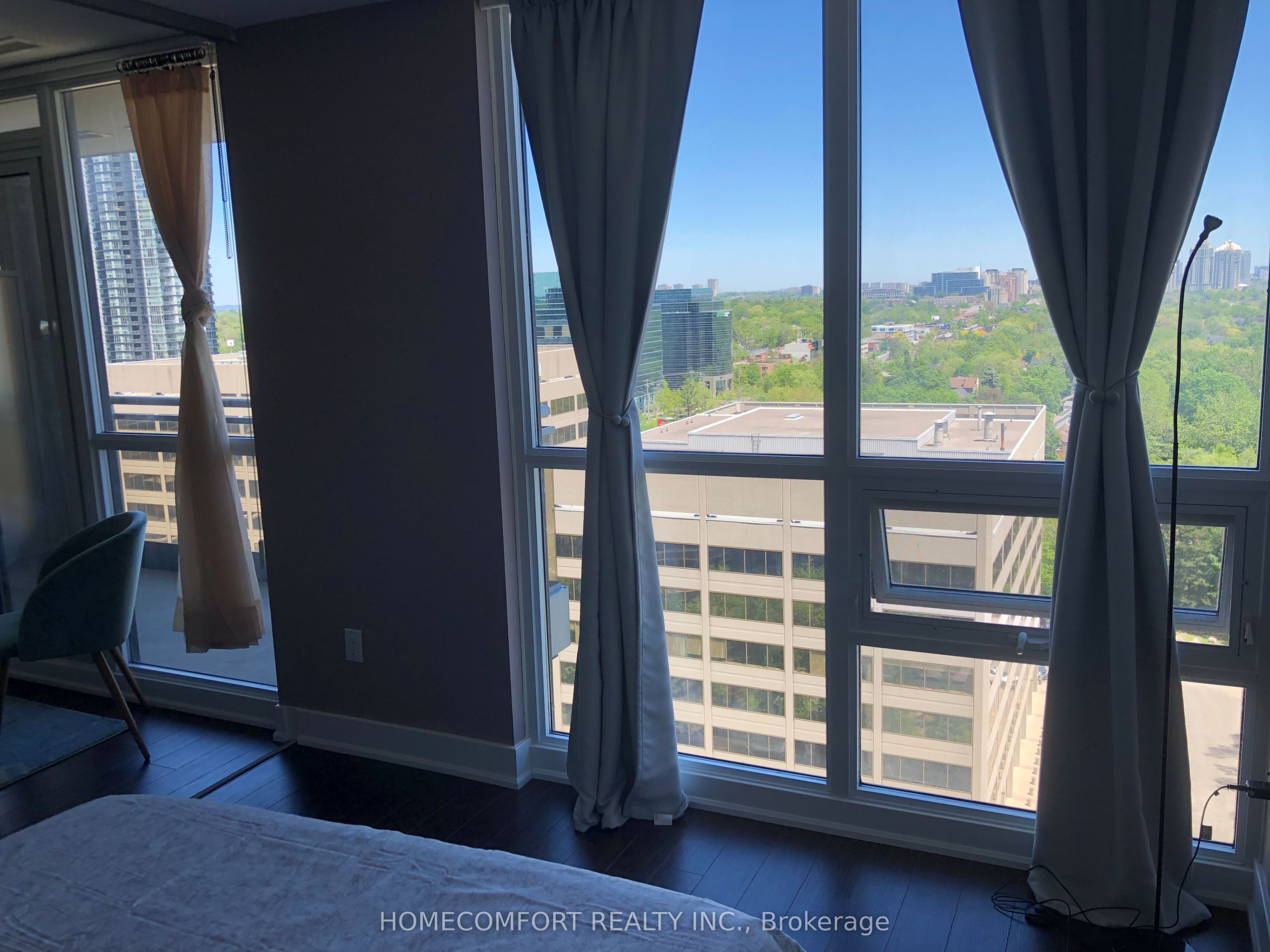 23 Sheppard Avenue East Avenue 1608 Property Photo 7