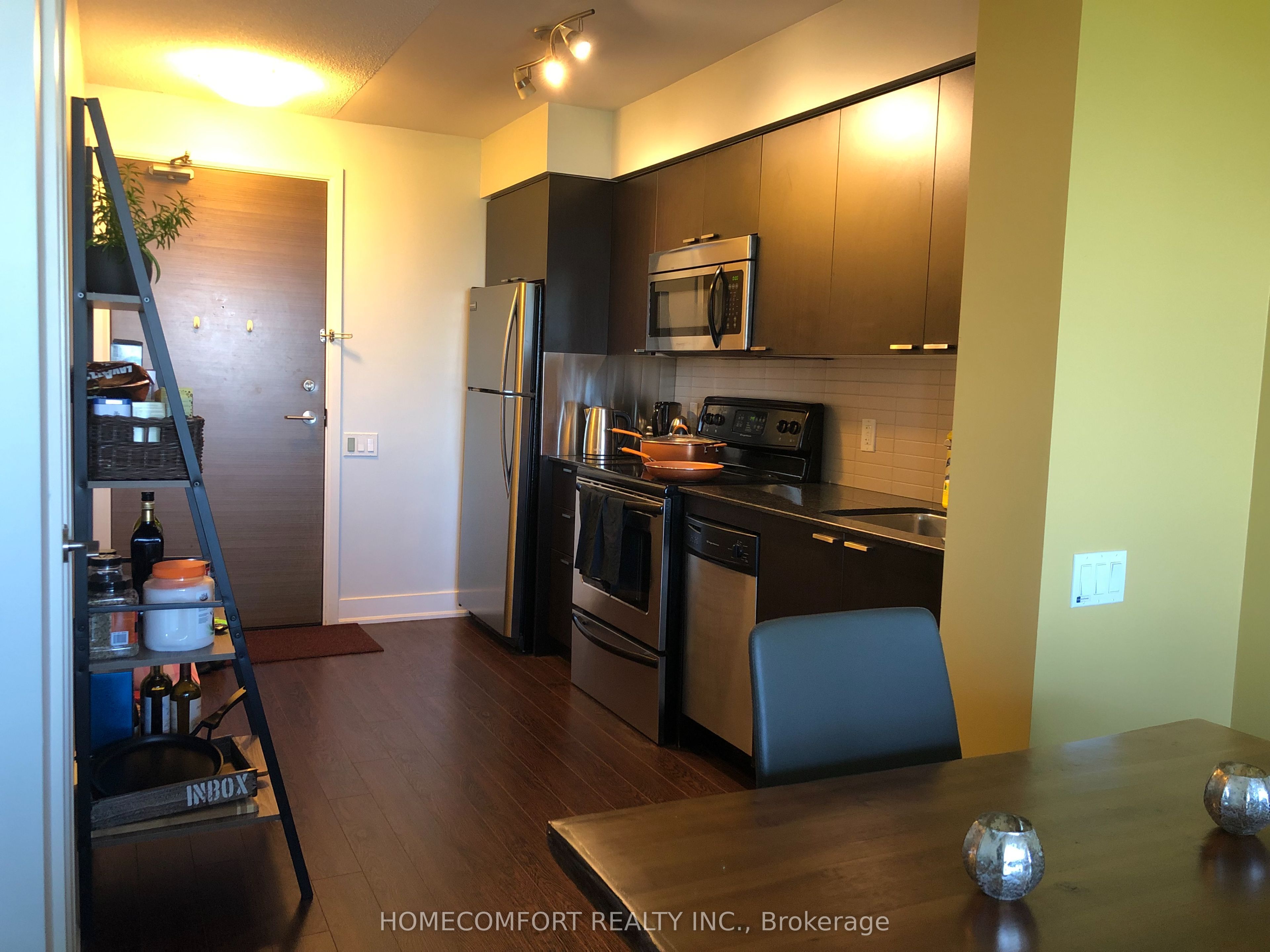 23 Sheppard Avenue East Avenue 1608 Property Photo 8