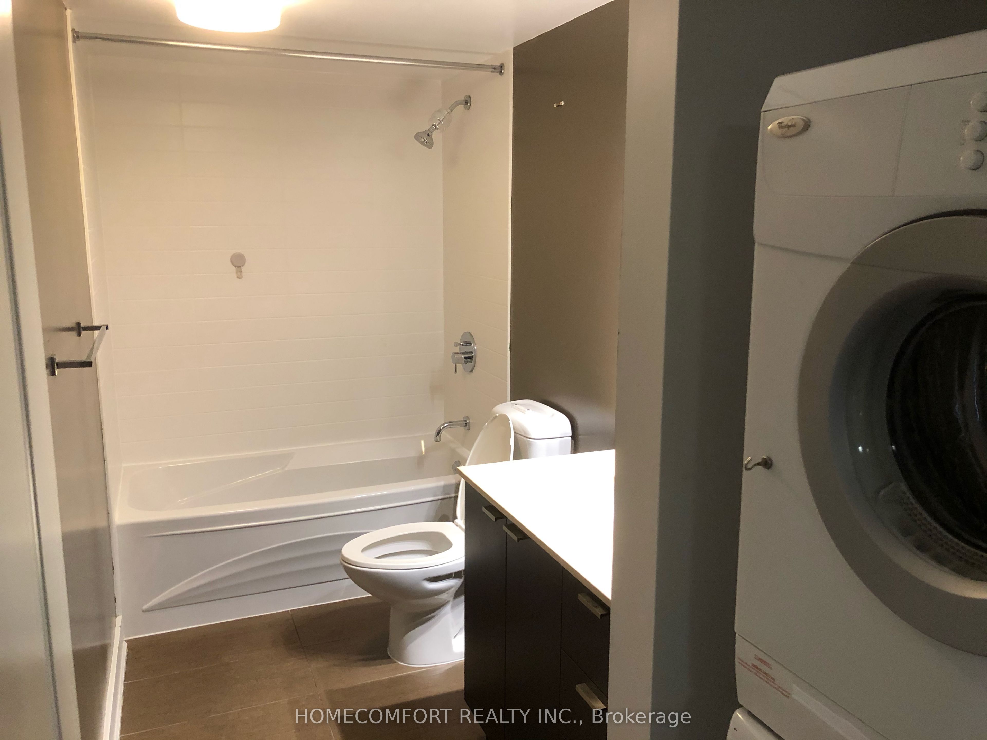 23 Sheppard Avenue East Avenue 1608 Property Photo 9