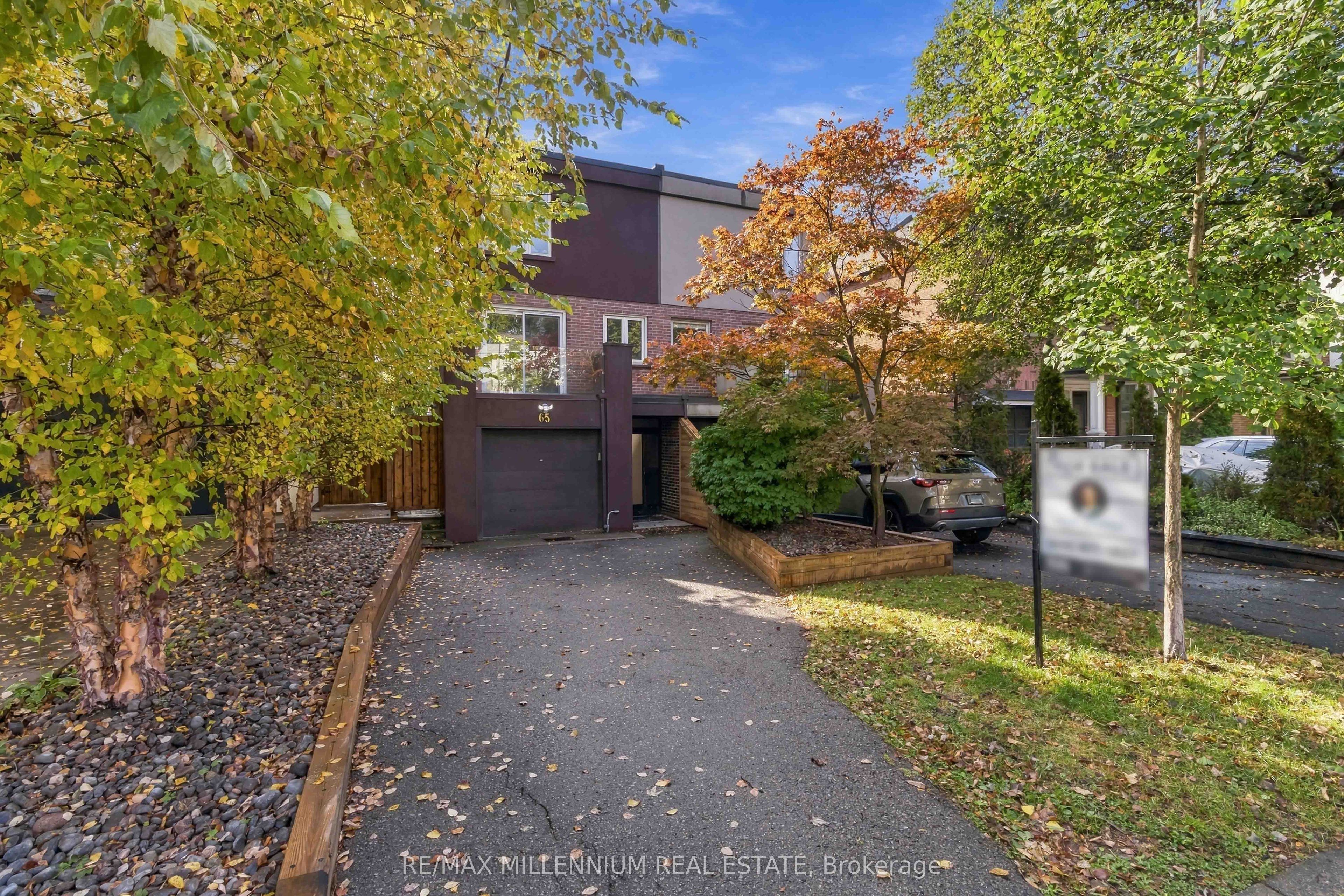 65 Castlefield Avenue Property Photo 1