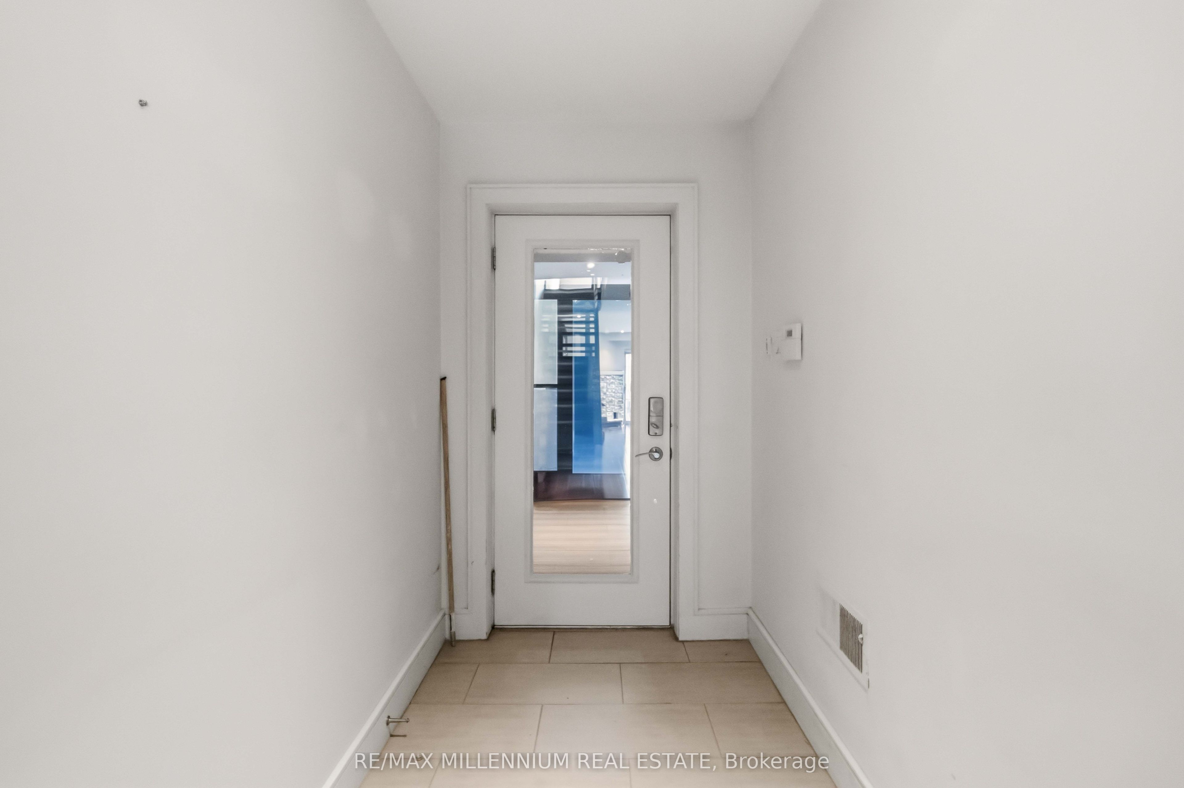 65 Castlefield Avenue Property Photo 5