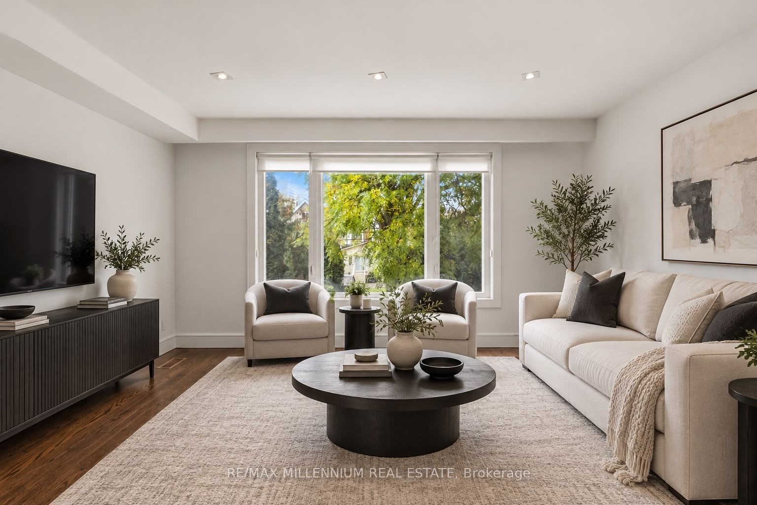 65 Castlefield Avenue Property Photo 15