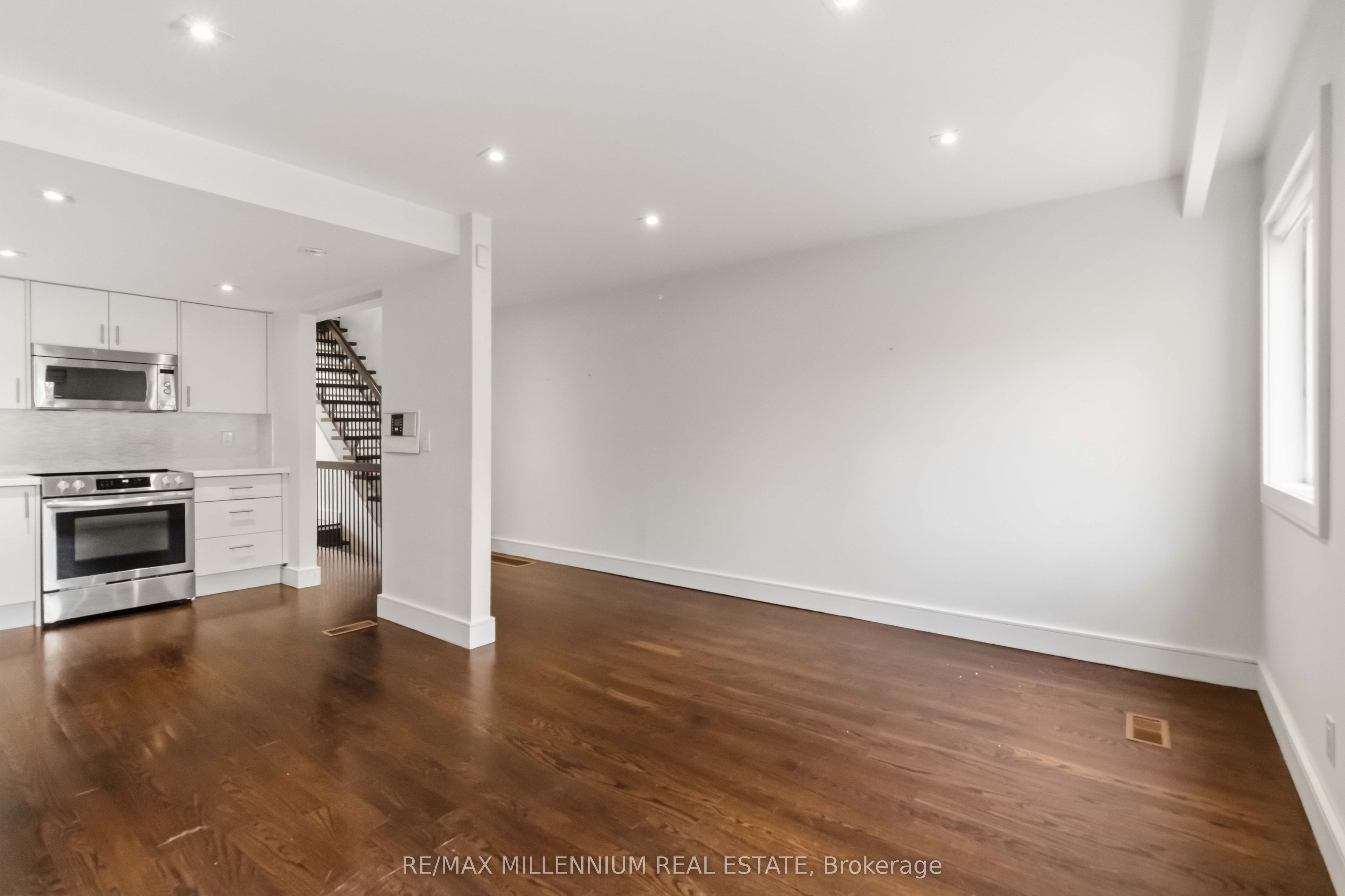 65 Castlefield Avenue Property Photo 22