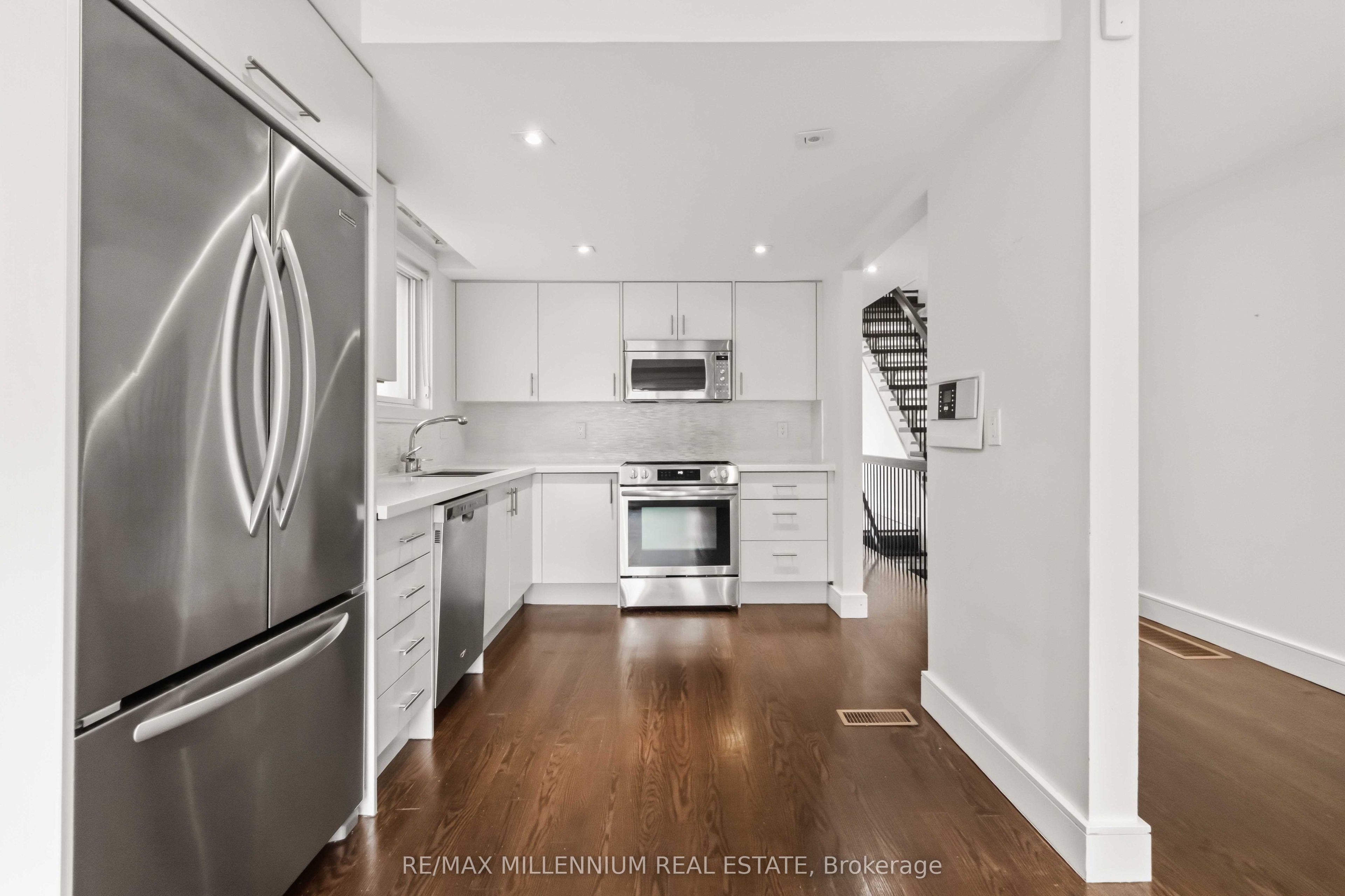 65 Castlefield Avenue Property Photo 24