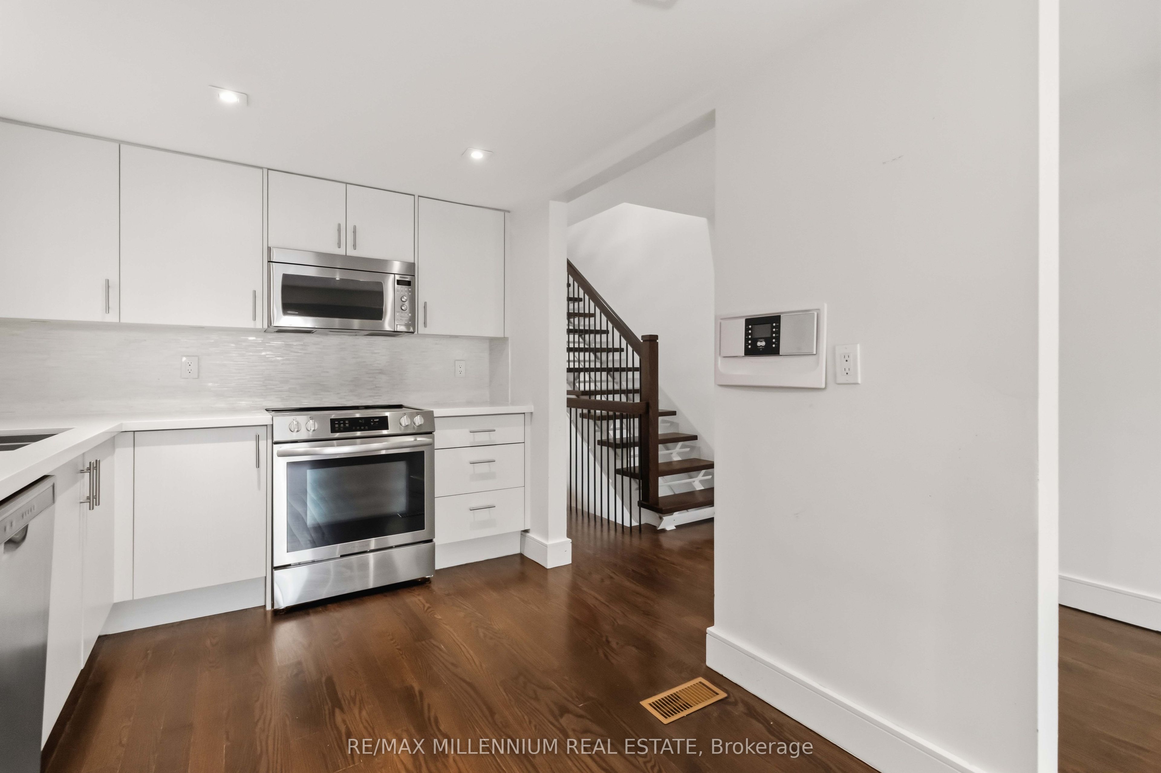 65 Castlefield Avenue Property Photo 26
