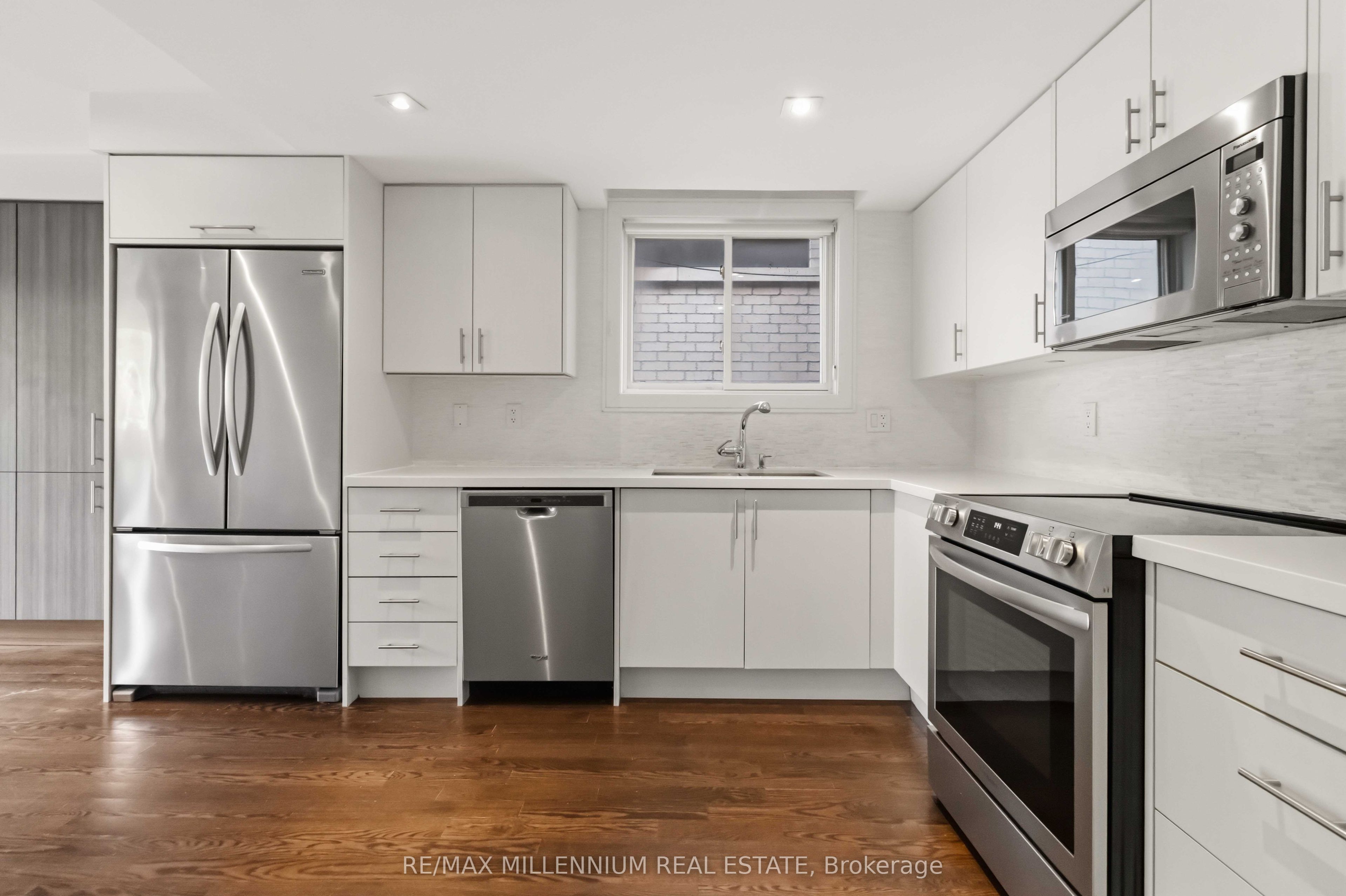 65 Castlefield Avenue Property Photo 30