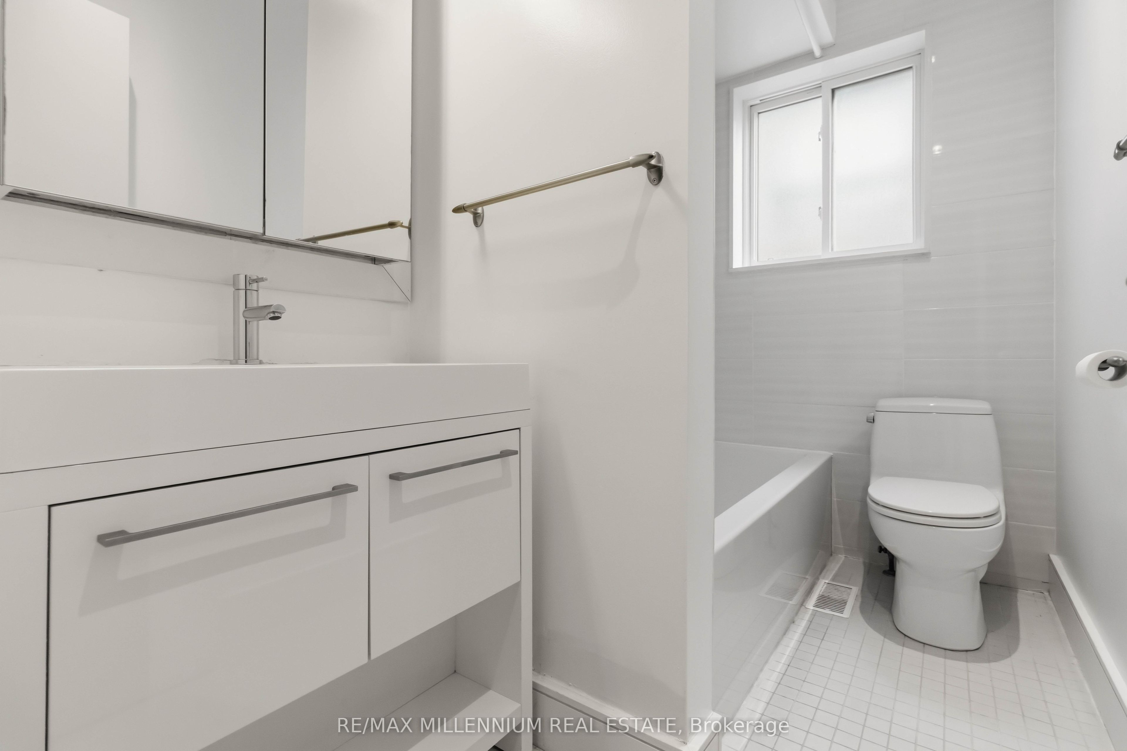 65 Castlefield Avenue Property Photo 39