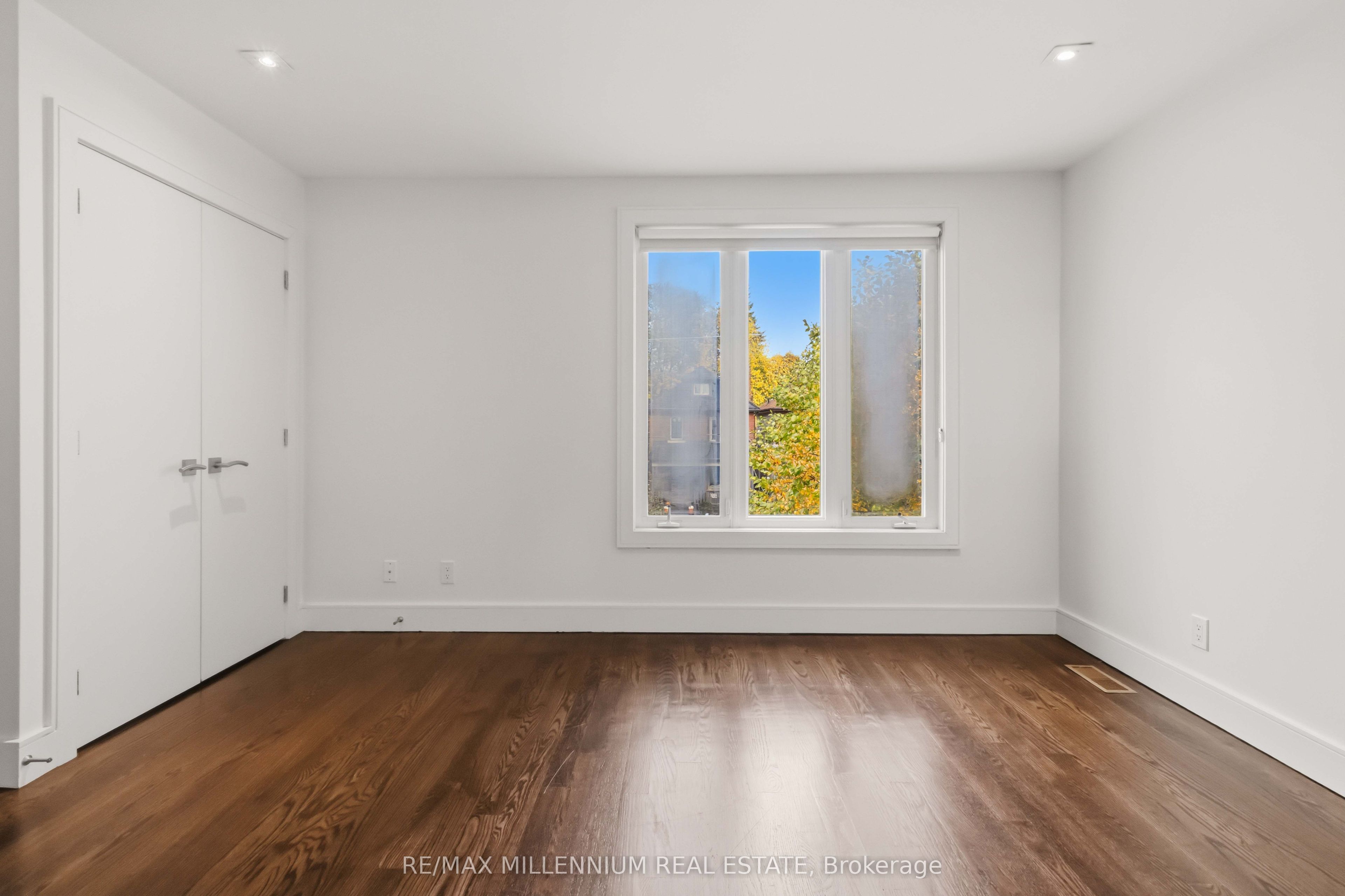 65 Castlefield Avenue Property Photo 40