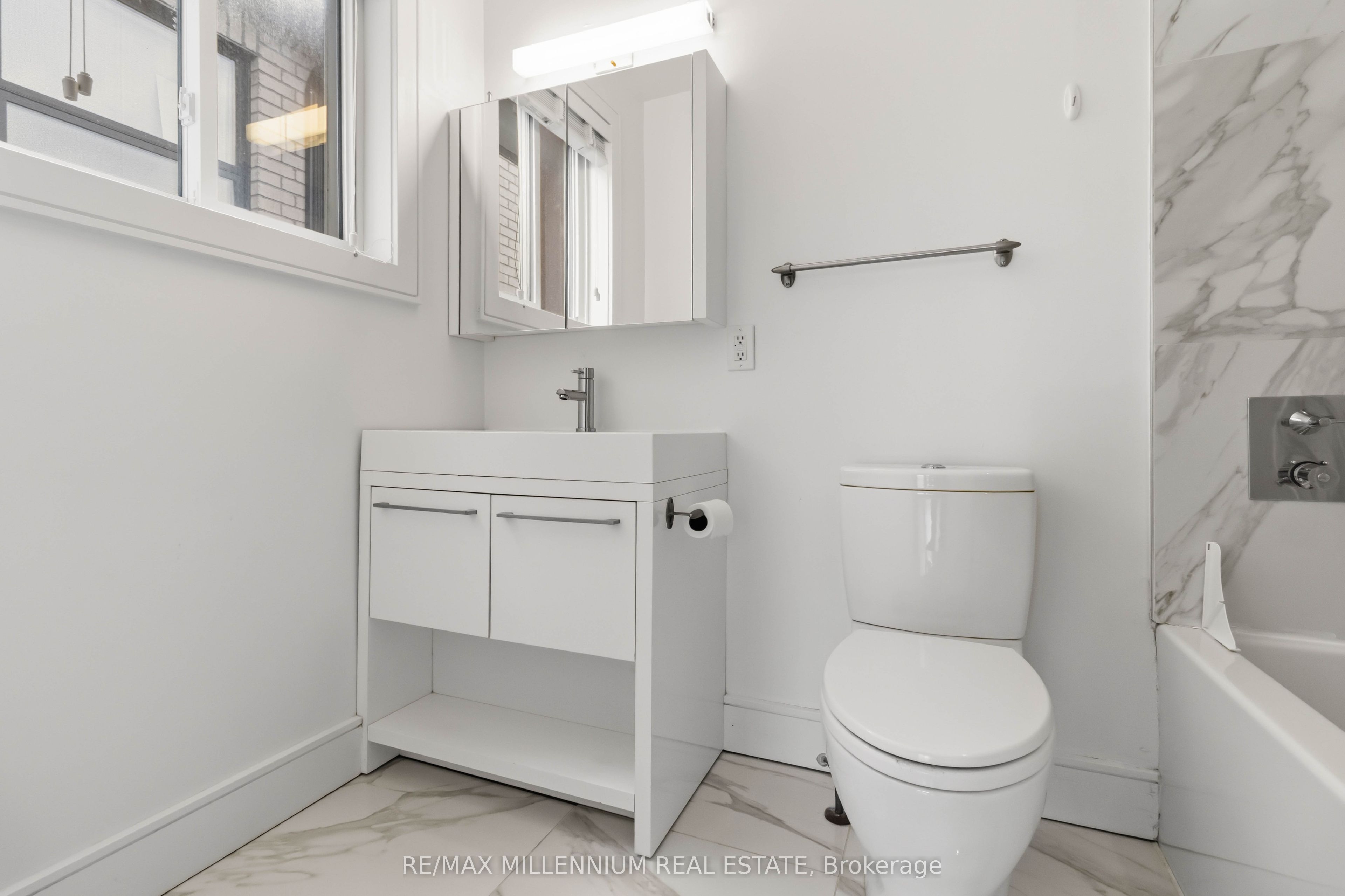 65 Castlefield Avenue Property Photo 45