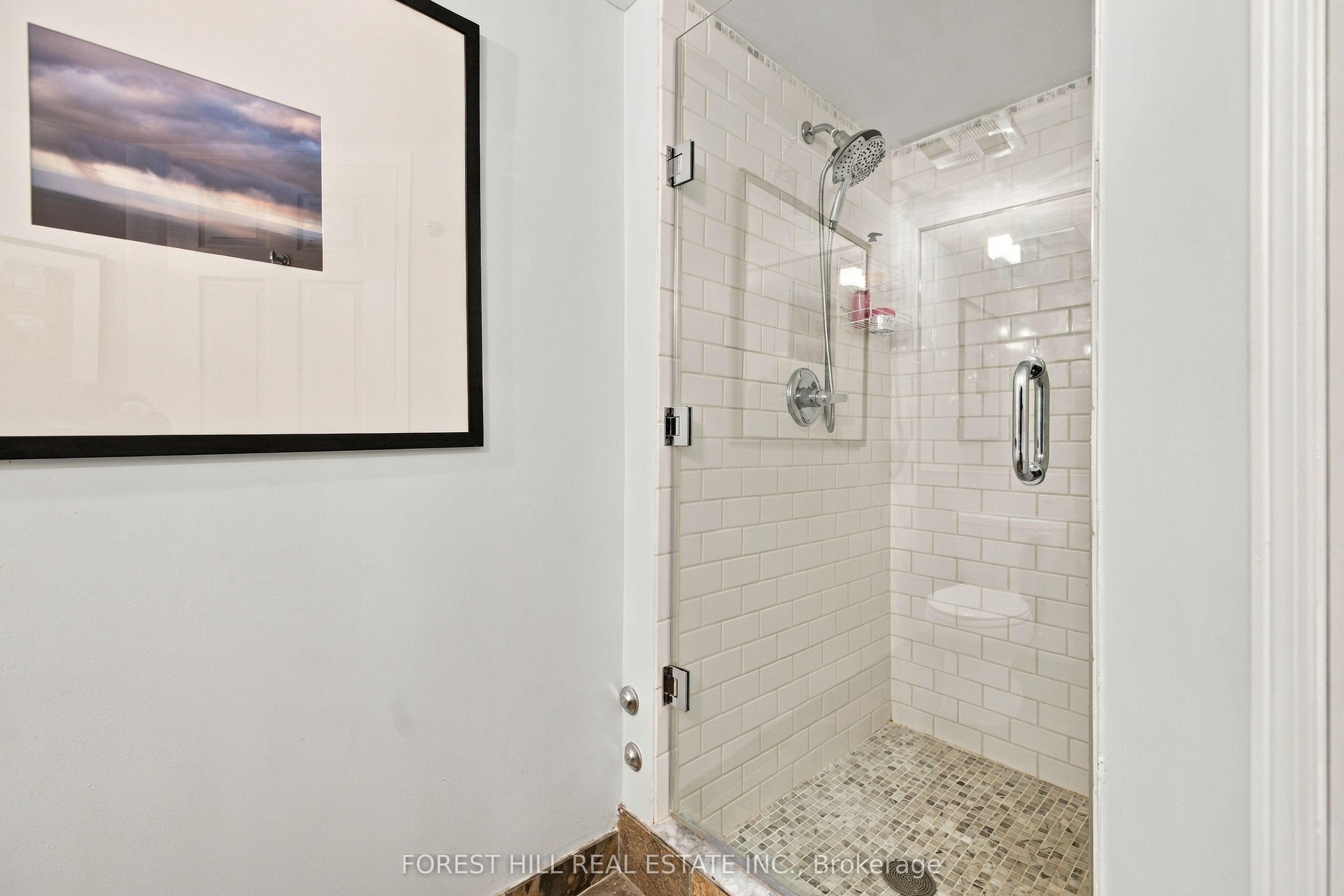 109 Front Street E 229 Property Photo 18