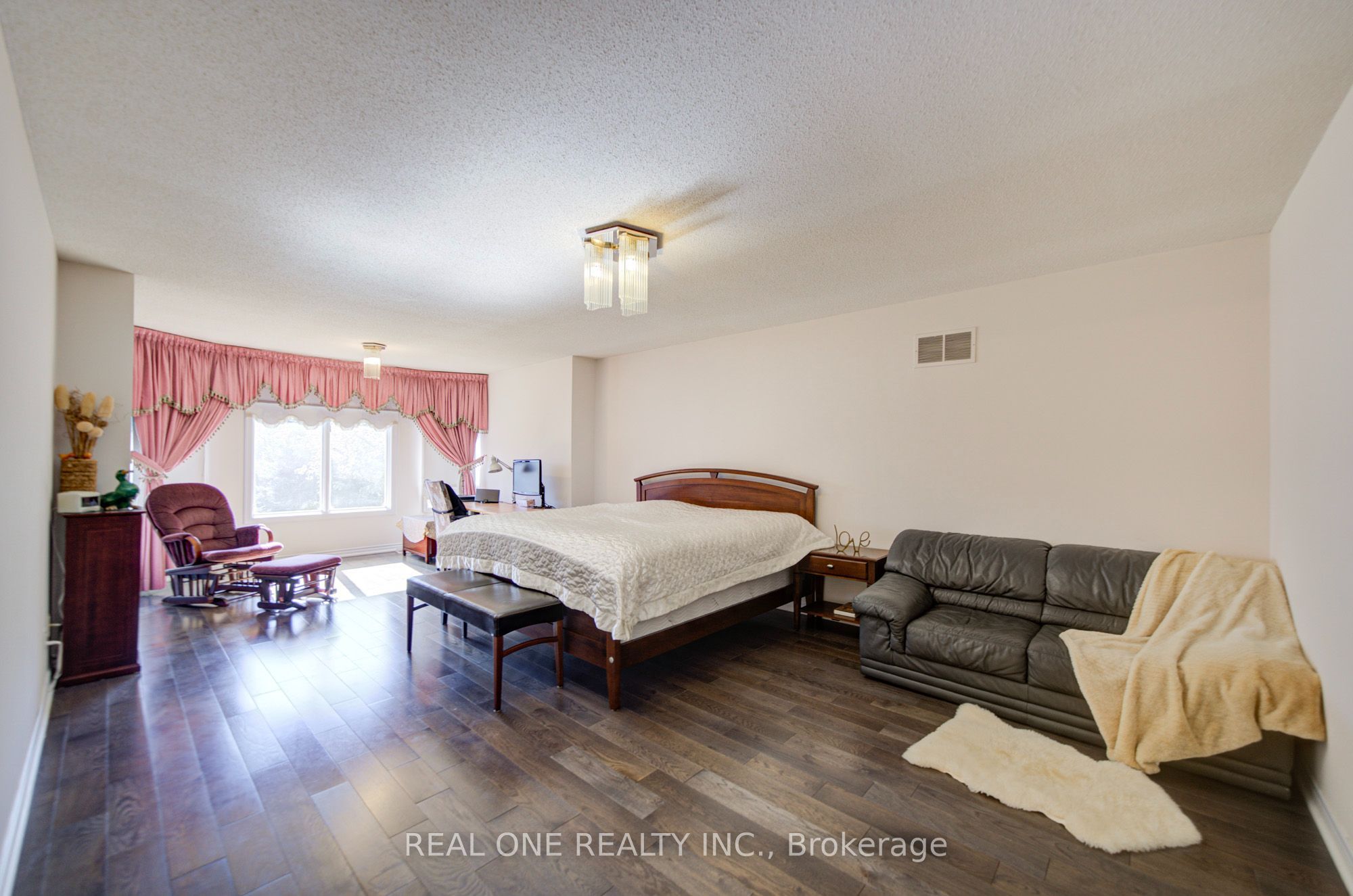 261 Mckee Avenue Property Photo 18