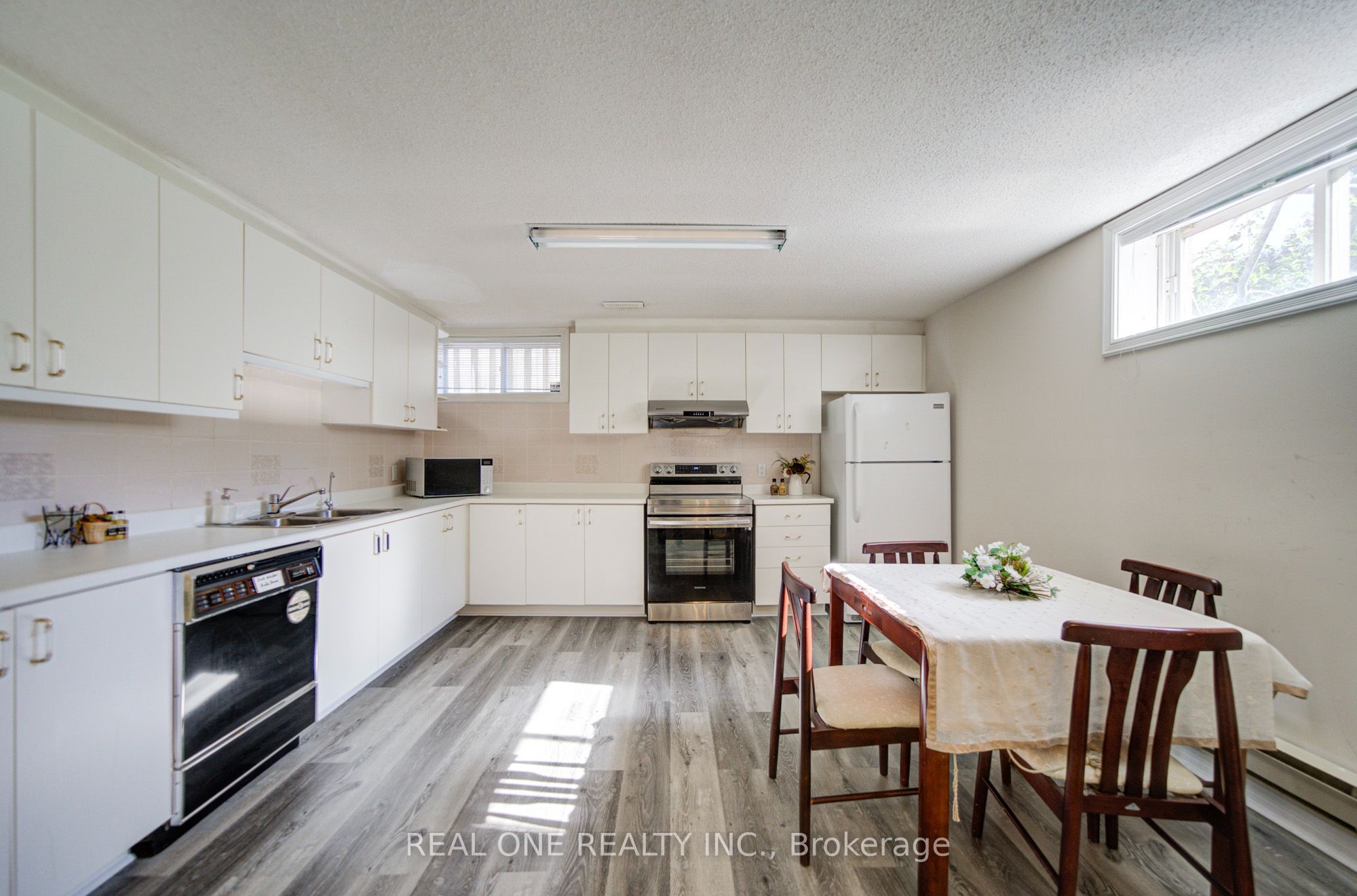 261 Mckee Avenue Property Photo 35