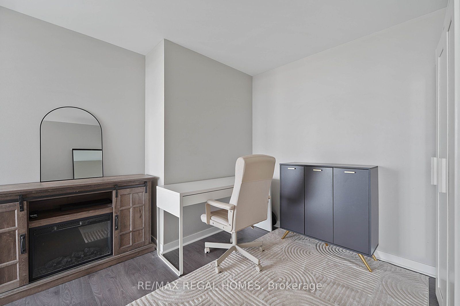 55 East Liberty Street 909 Property Photo 10